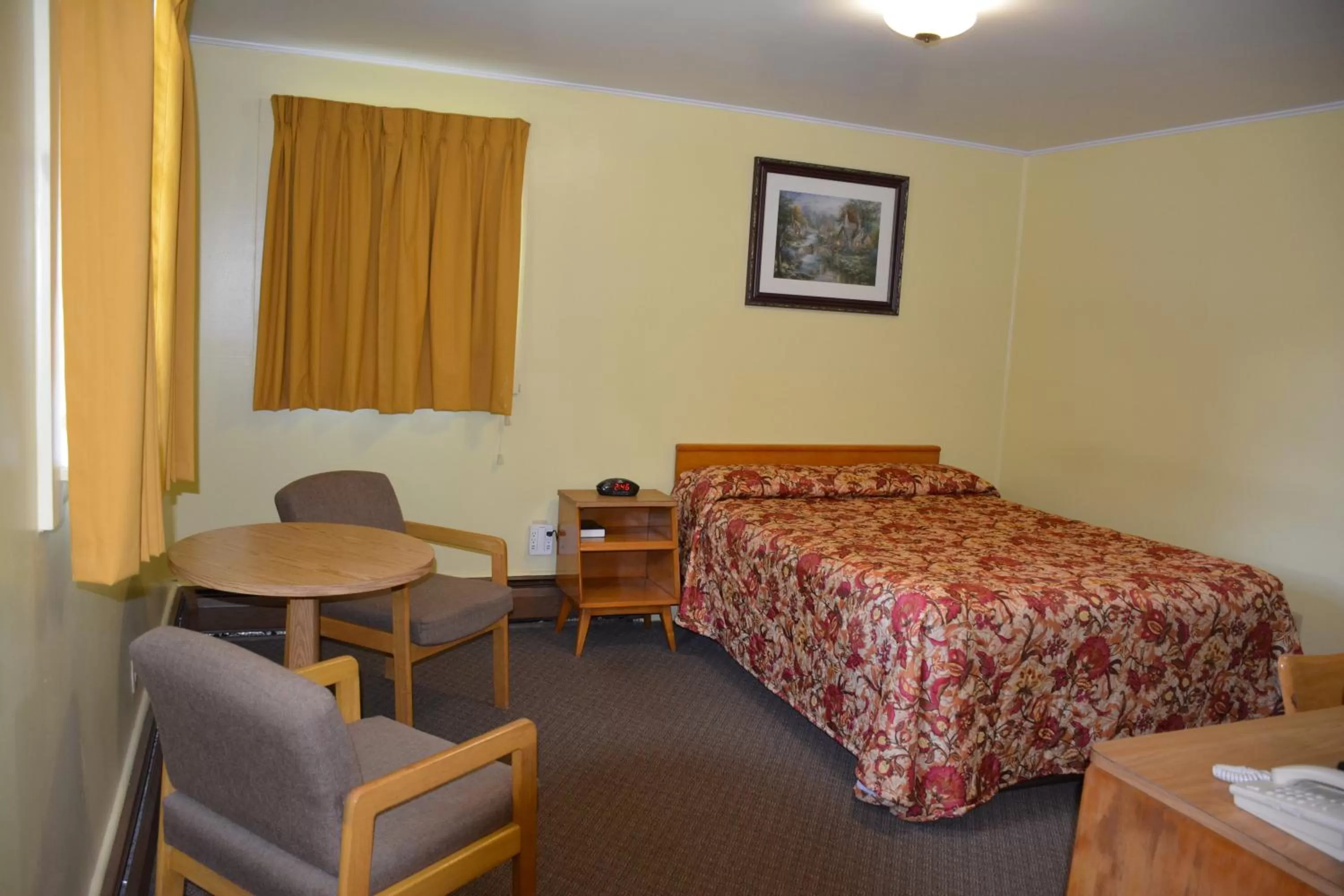 Bed in The Village Motel