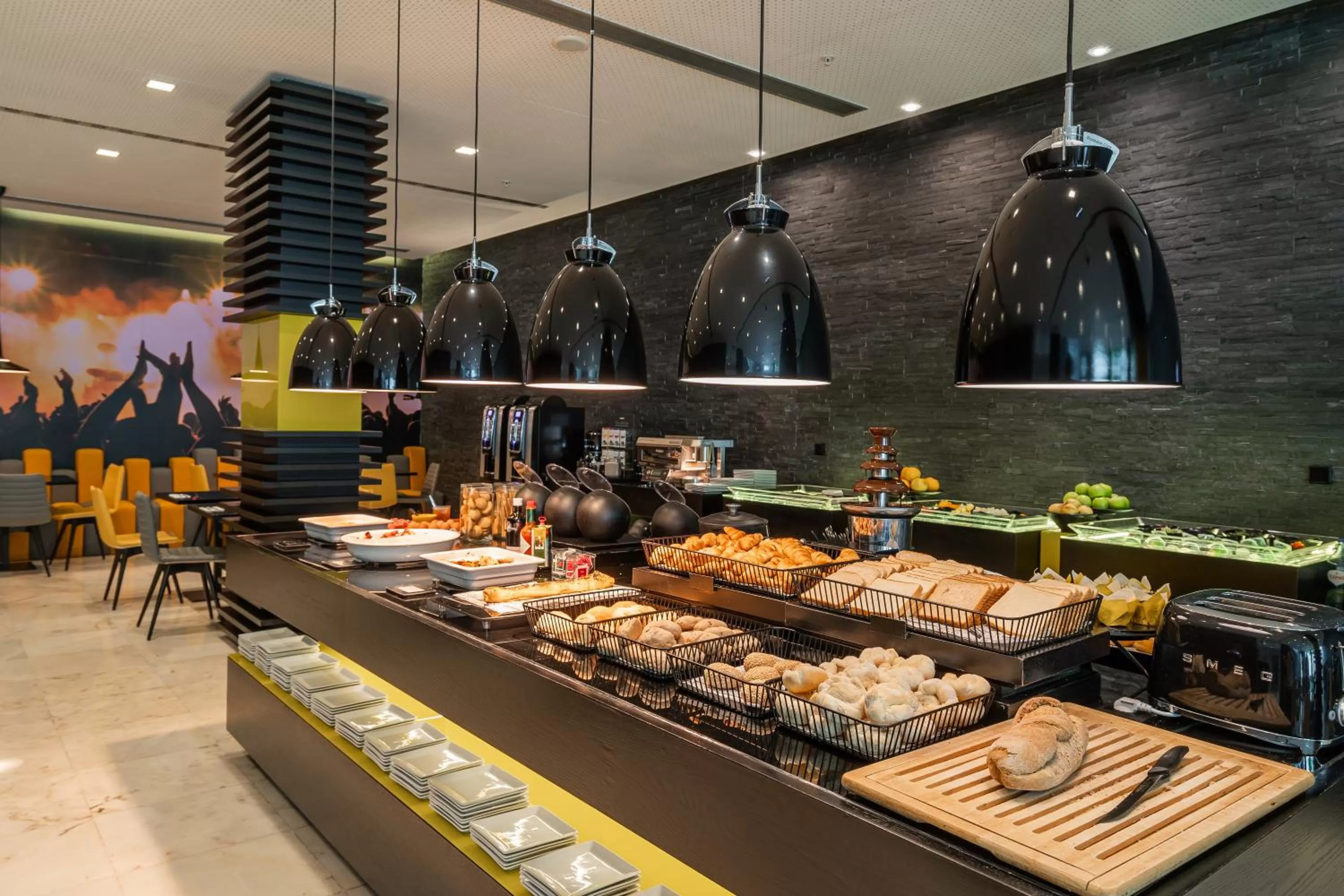 Restaurant/places to eat in HF Fénix Music