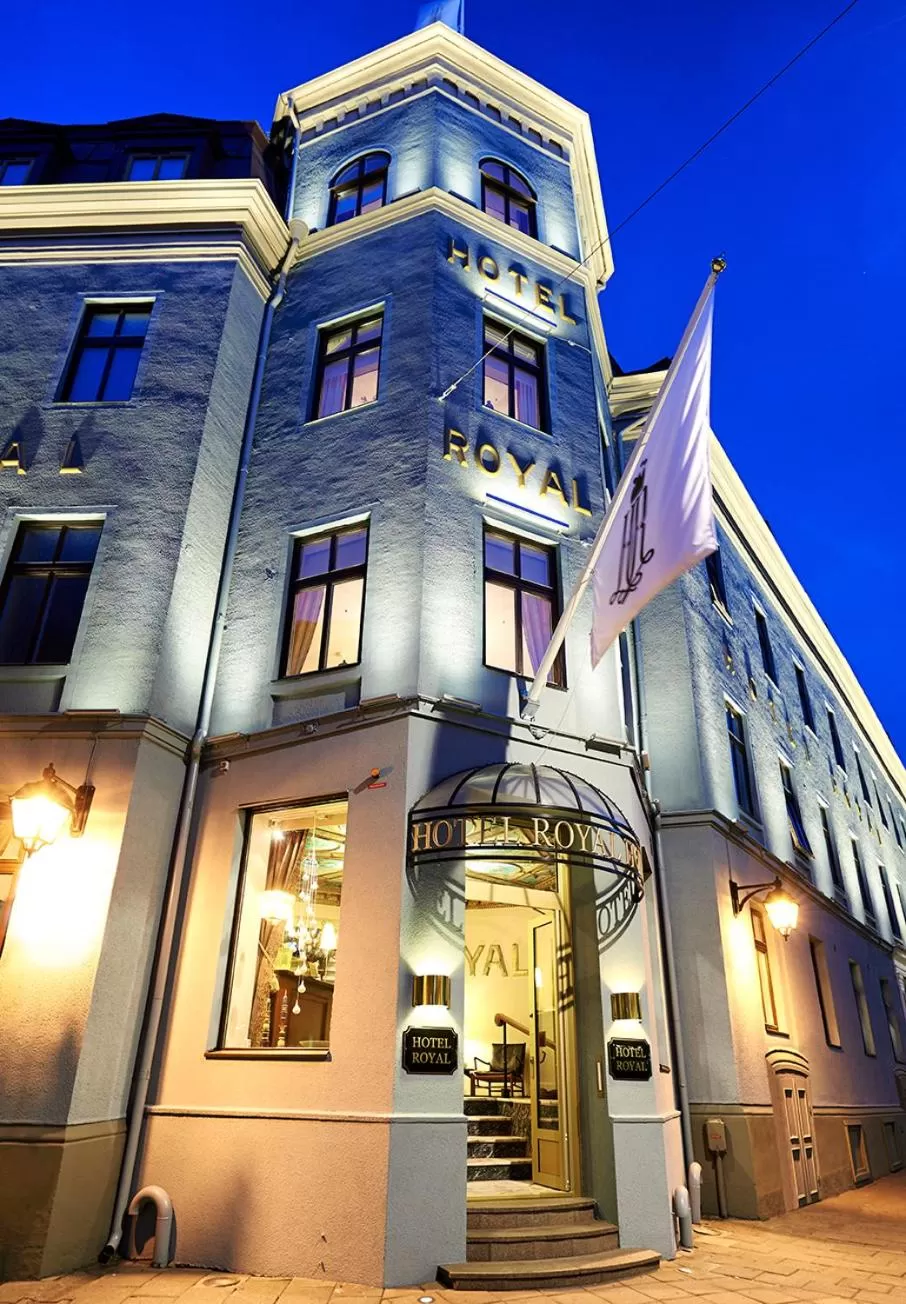 Facade/entrance in Hotel Royal