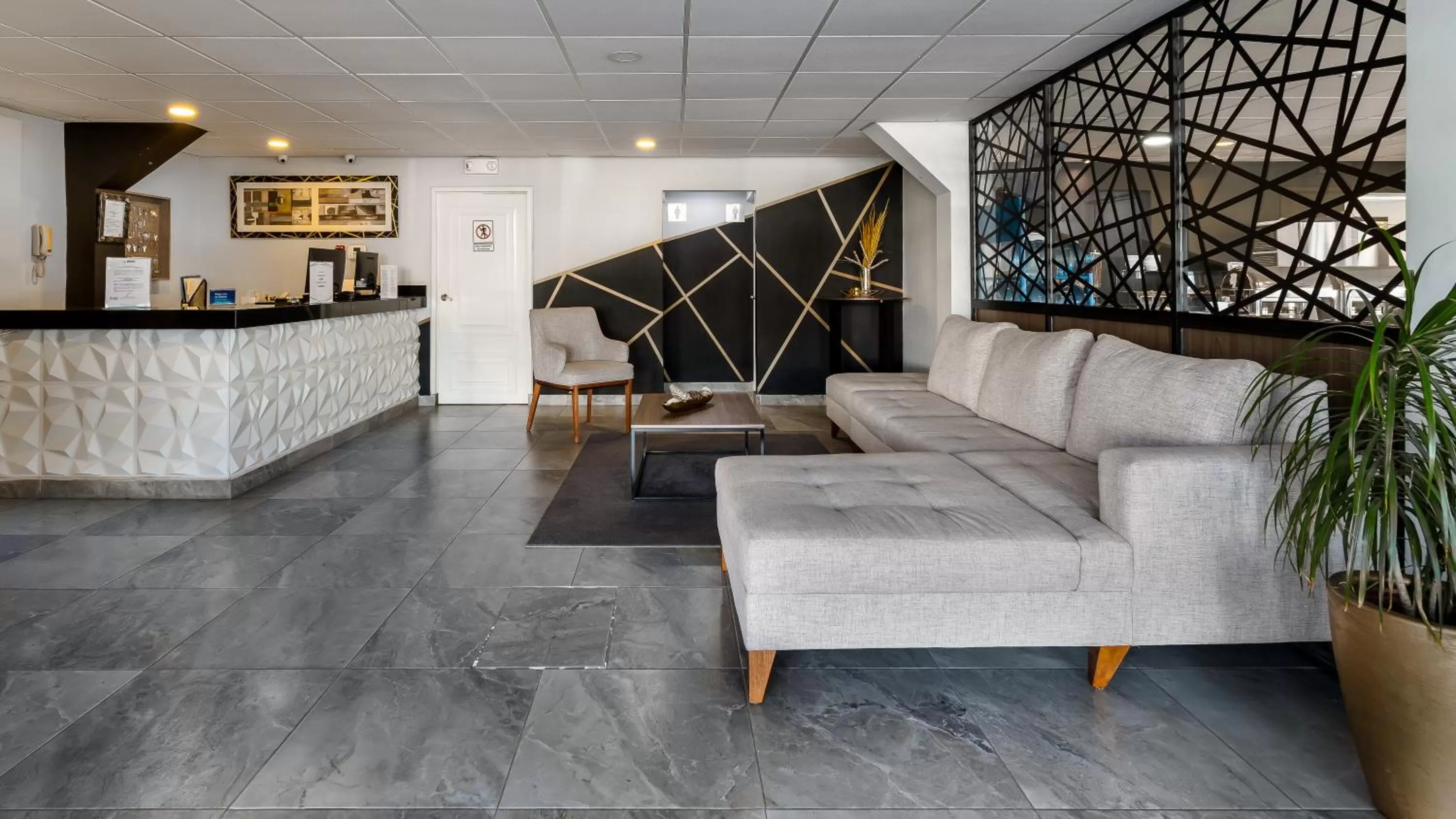 Living room in Hotel Plaza Regina Torreon