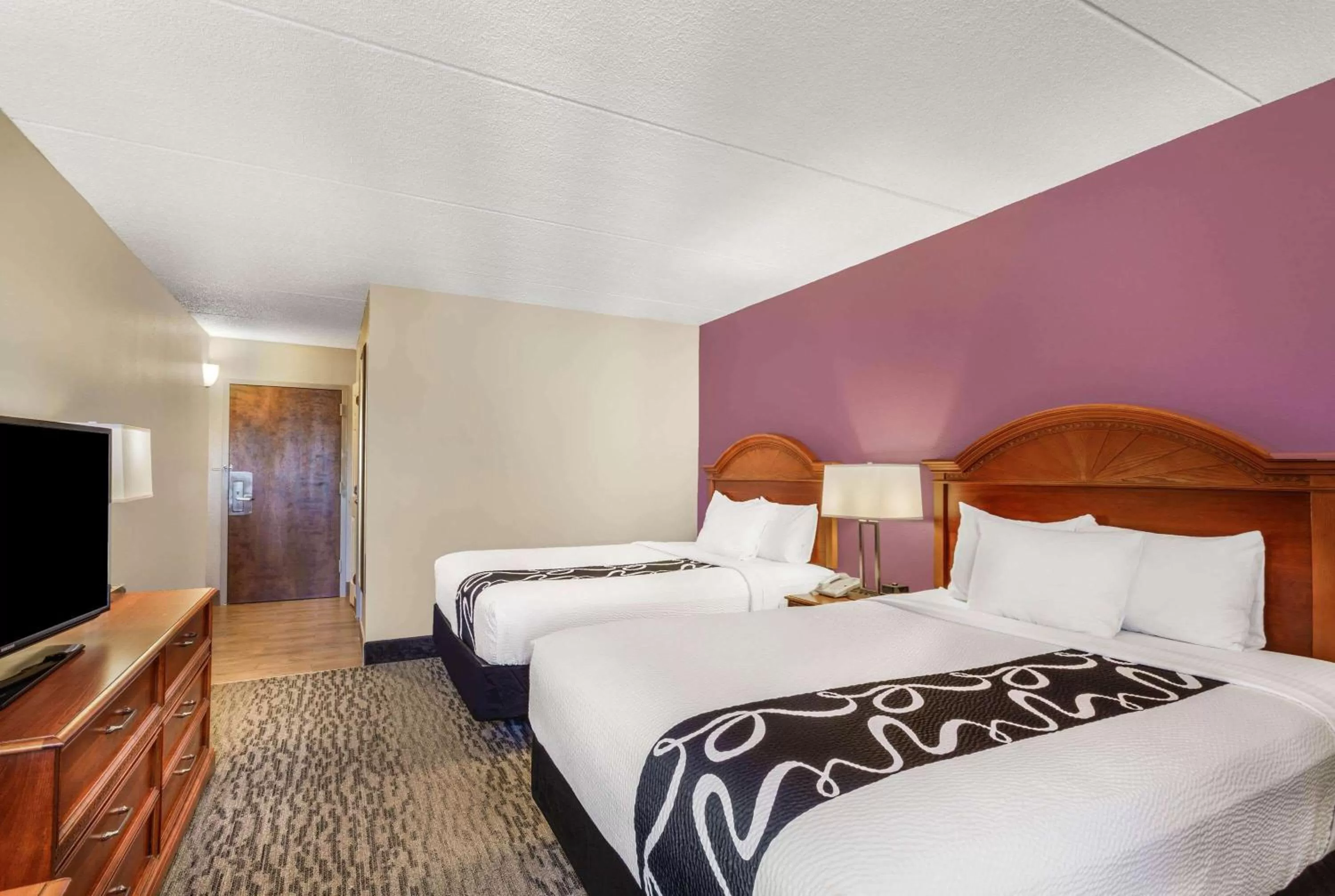 Photo of the whole room, Bed in La Quinta Inn by Wyndham Binghamton - Johnson City