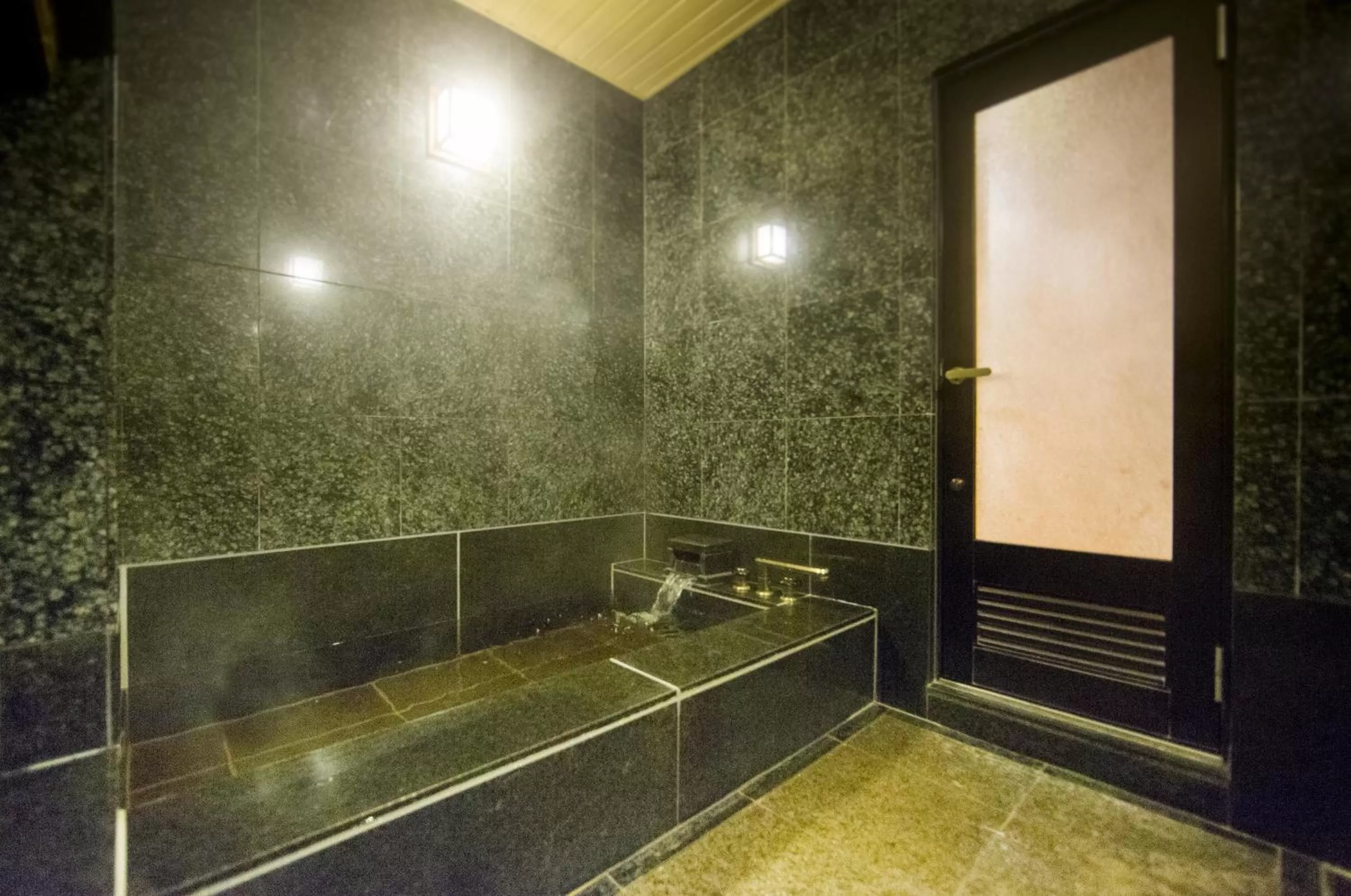 Hot Tub in Premier Hotel -CABIN- Obihiro