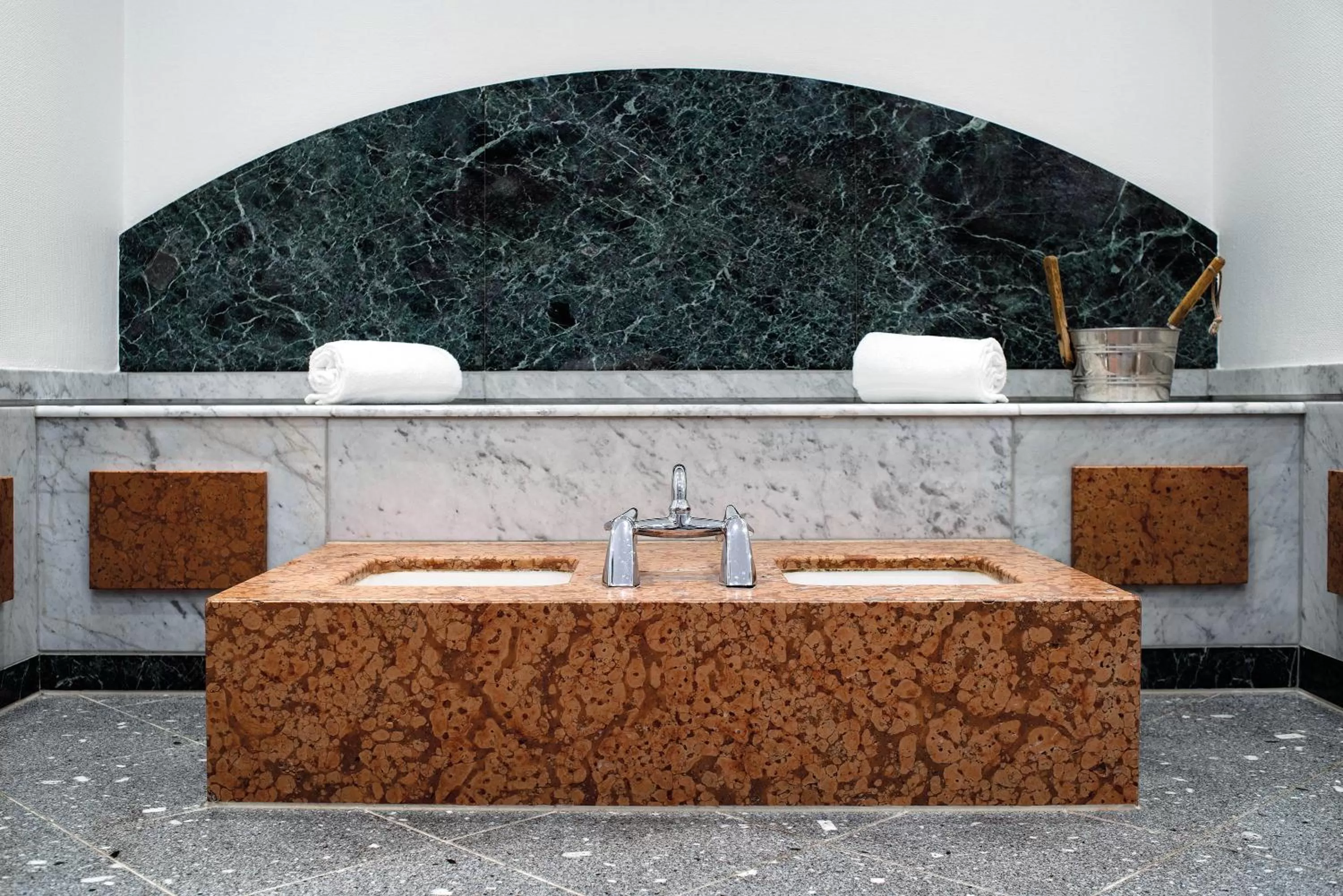 Spa and wellness centre/facilities in Seminaris Hotel Leipzig