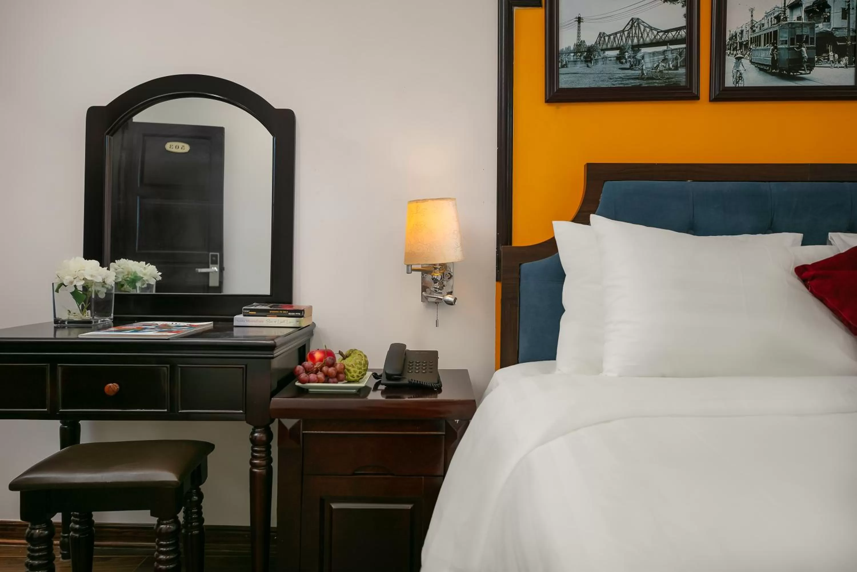 hair dresser, Bed in Silk Castle Hotel & Spa - Hanoi Old quarter