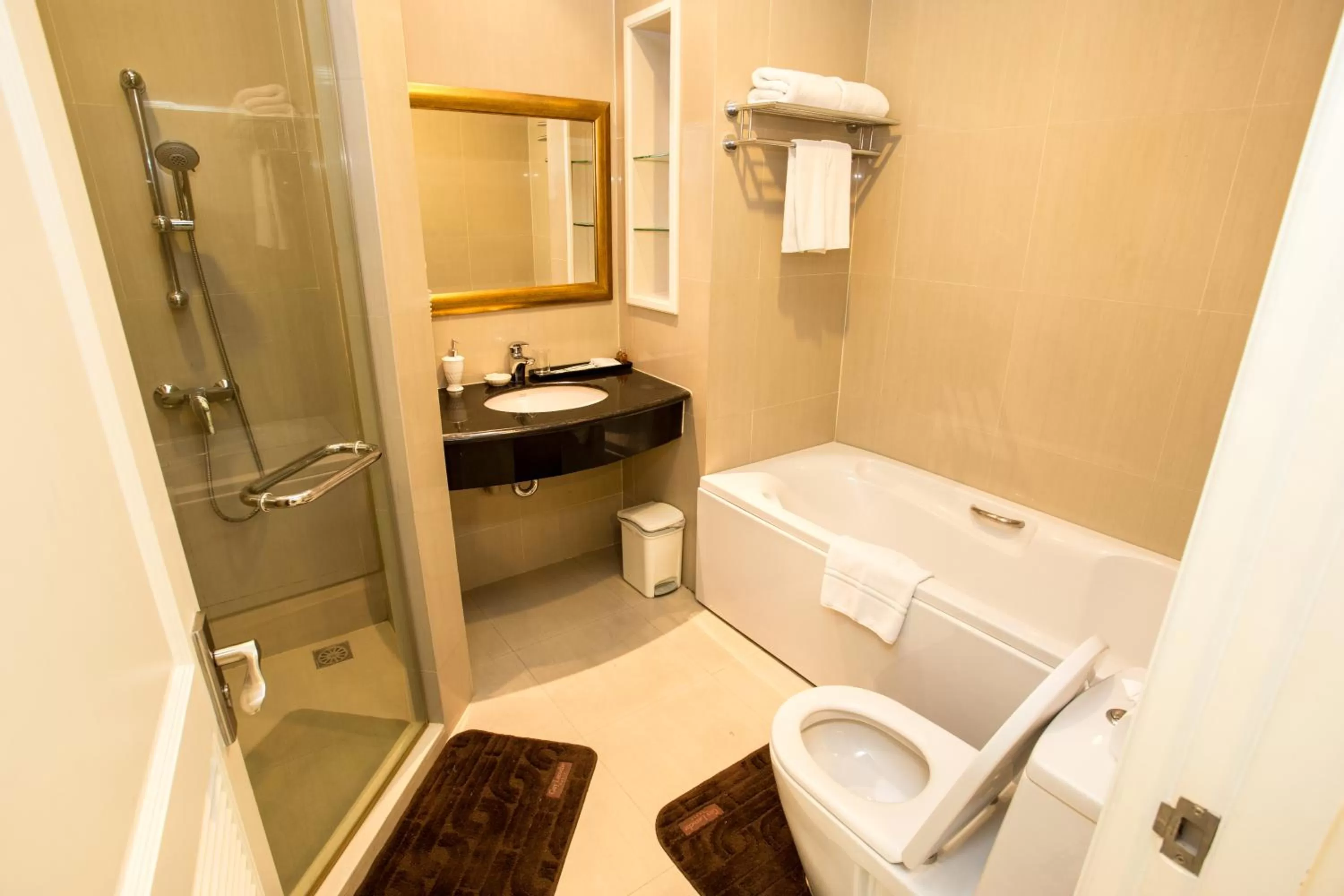 Bathroom in Hope Land Hotel 46/1