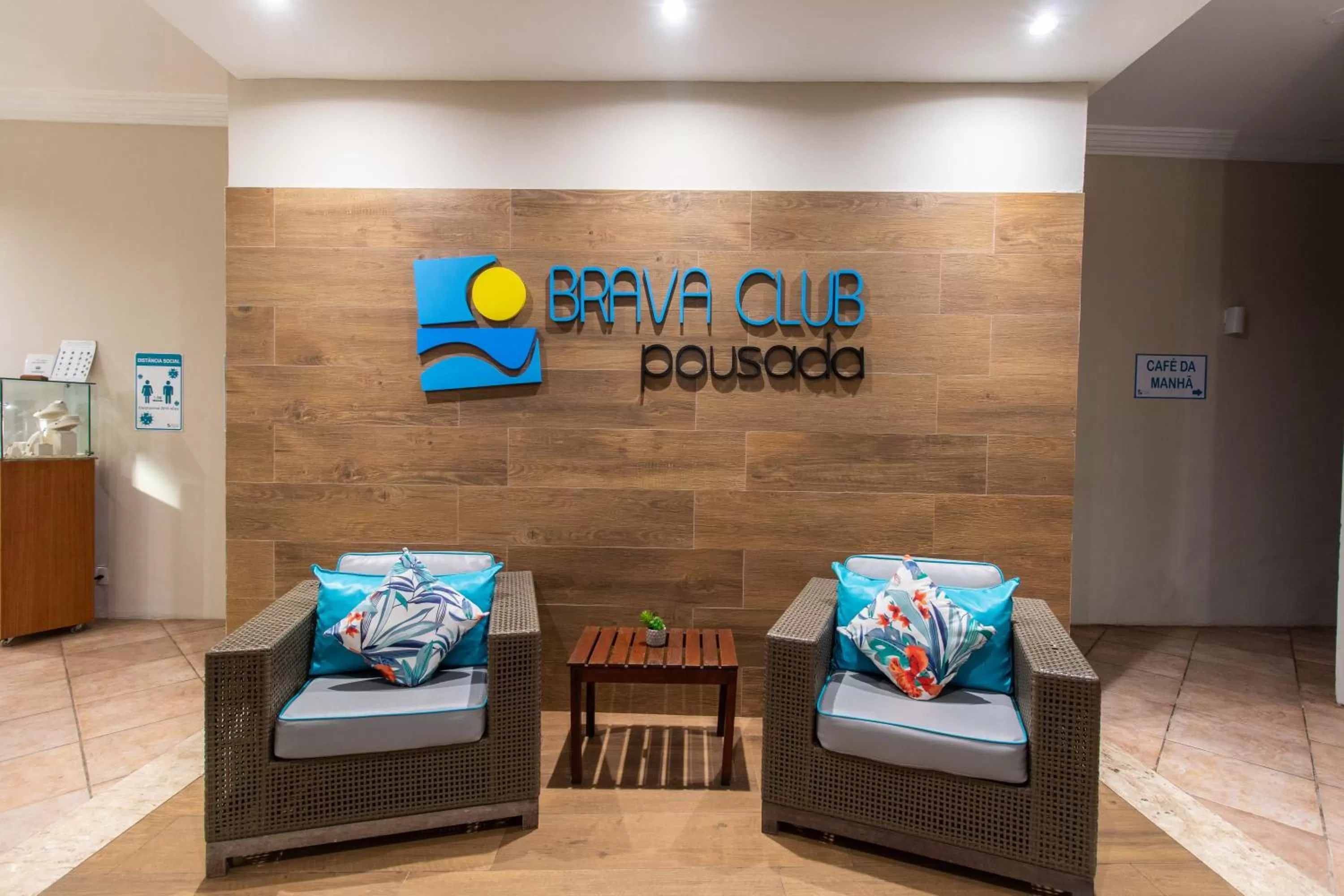 Communal lounge/ TV room in Hotel Pousada Brava Club