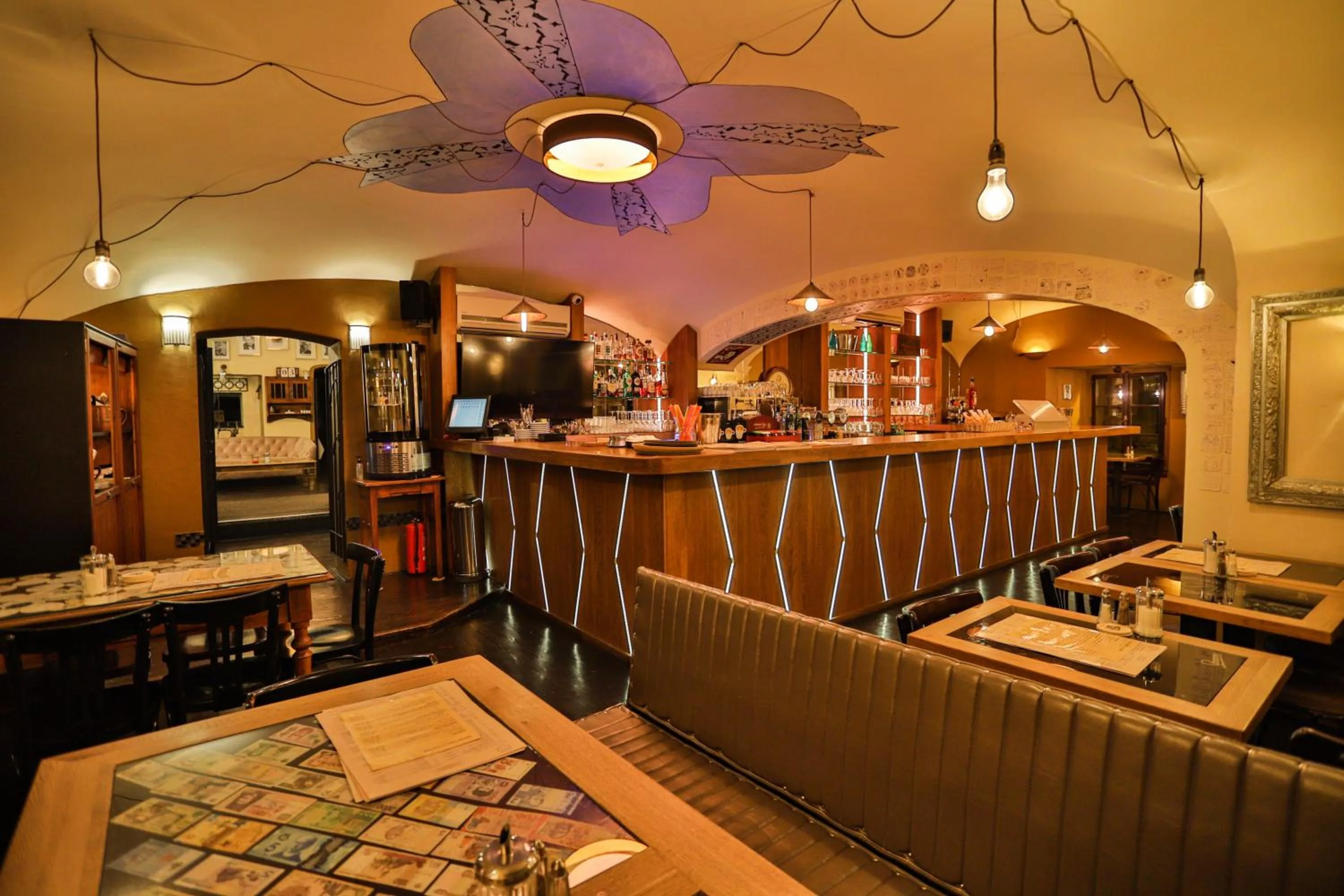 Restaurant/places to eat in U Schnellu