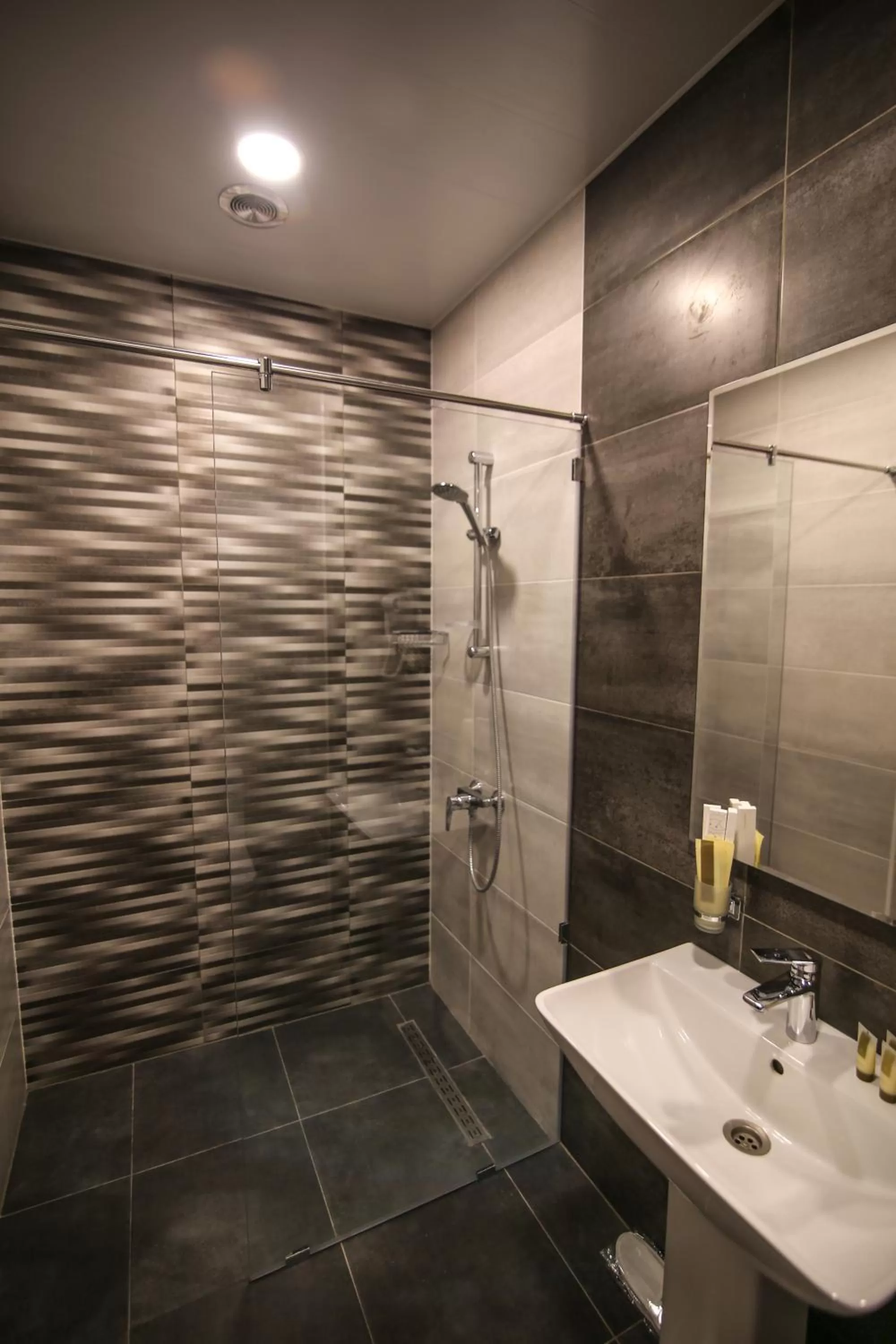 Bathroom in Hotel Lider Complex