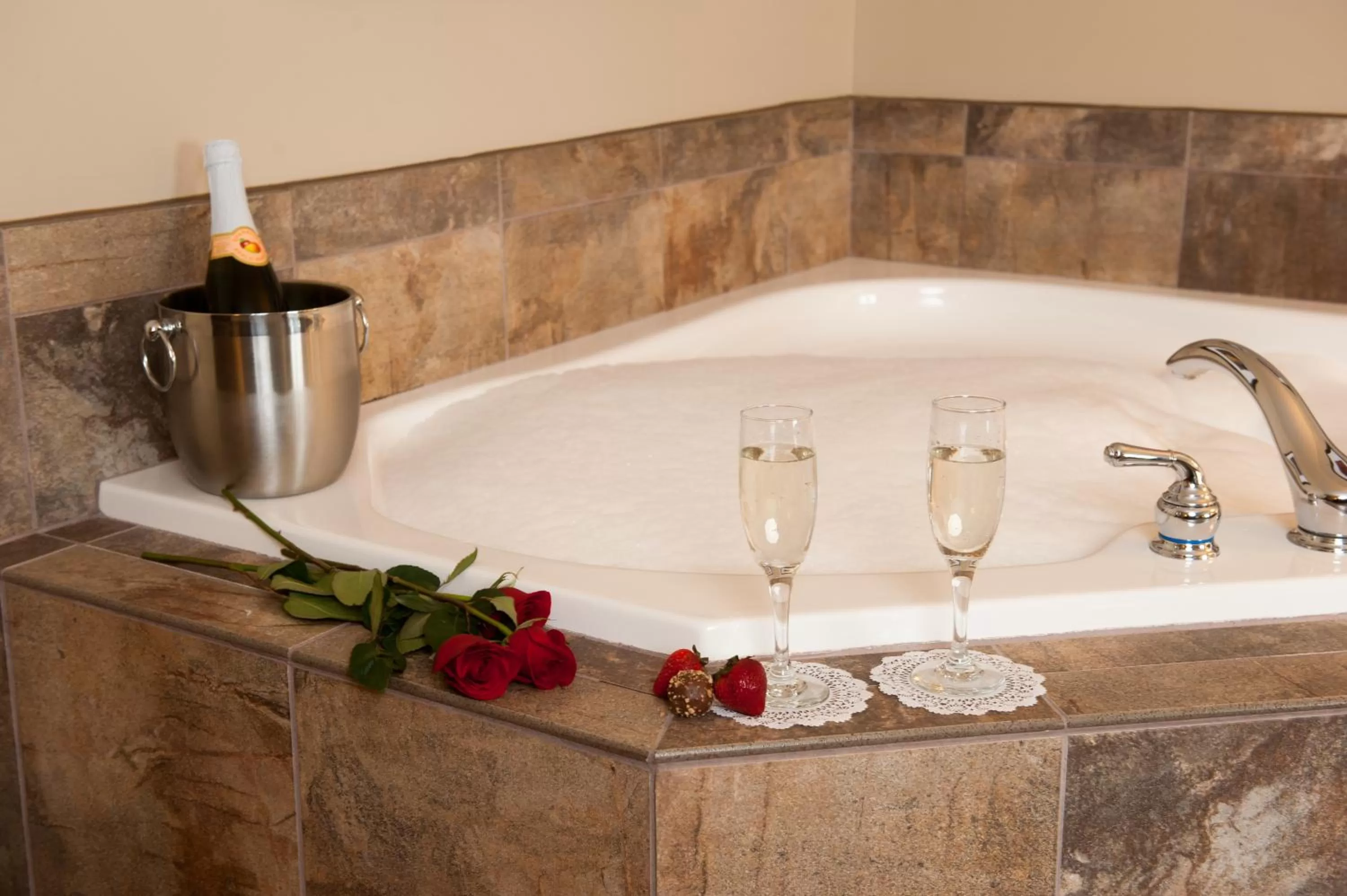 Bath in Best Western Plus Intercourse Village Inn