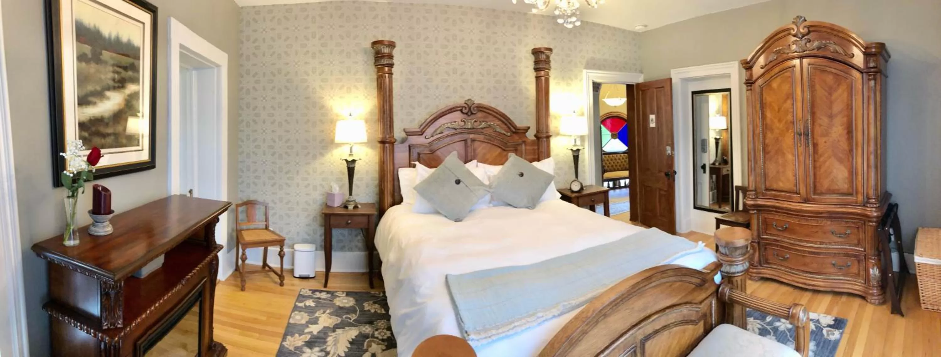 Bedroom, Bed in Moulin Rouge House Bed and Breakfast