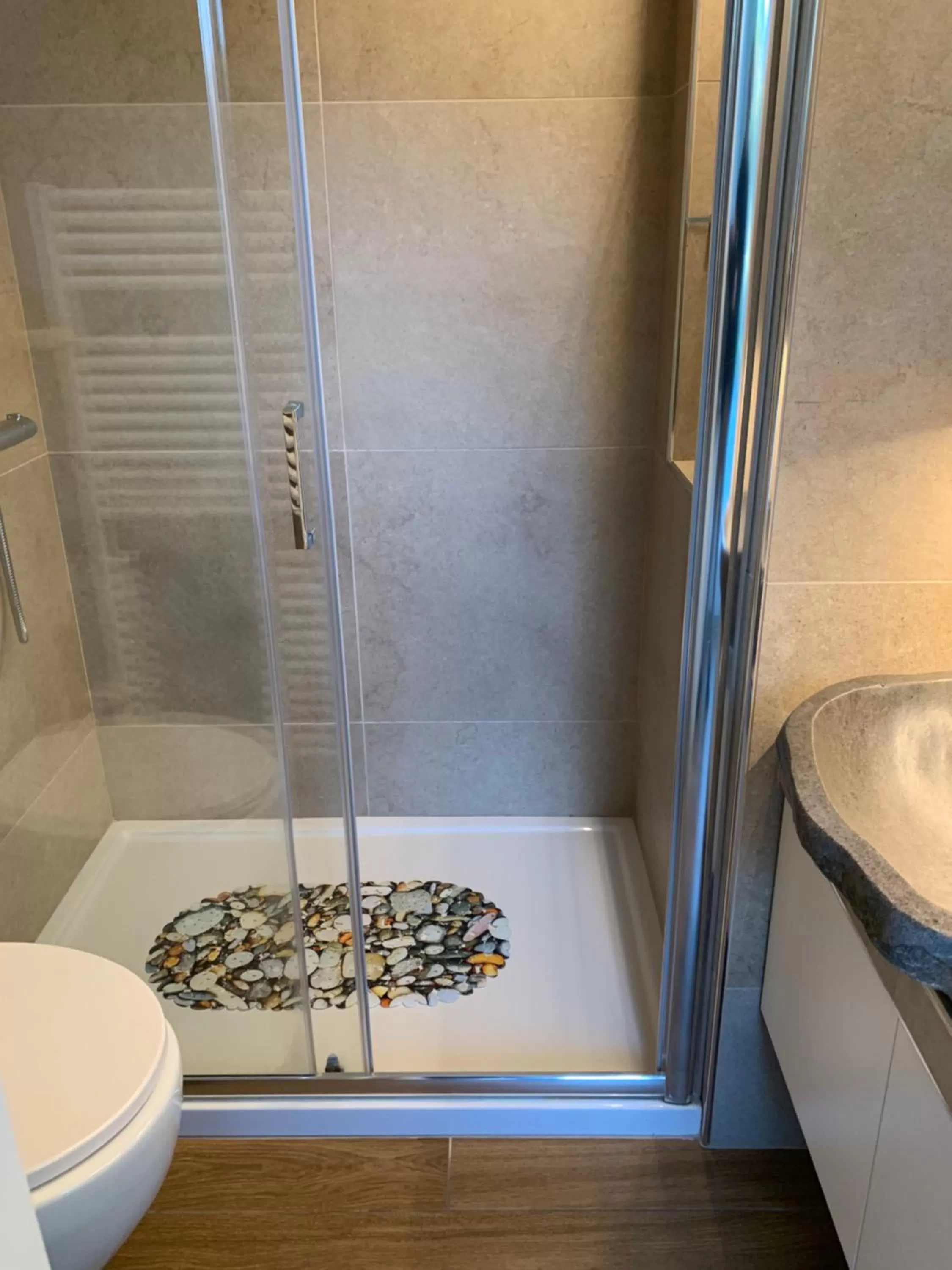 Shower in CASABELLA-LAGO MAGGIORE