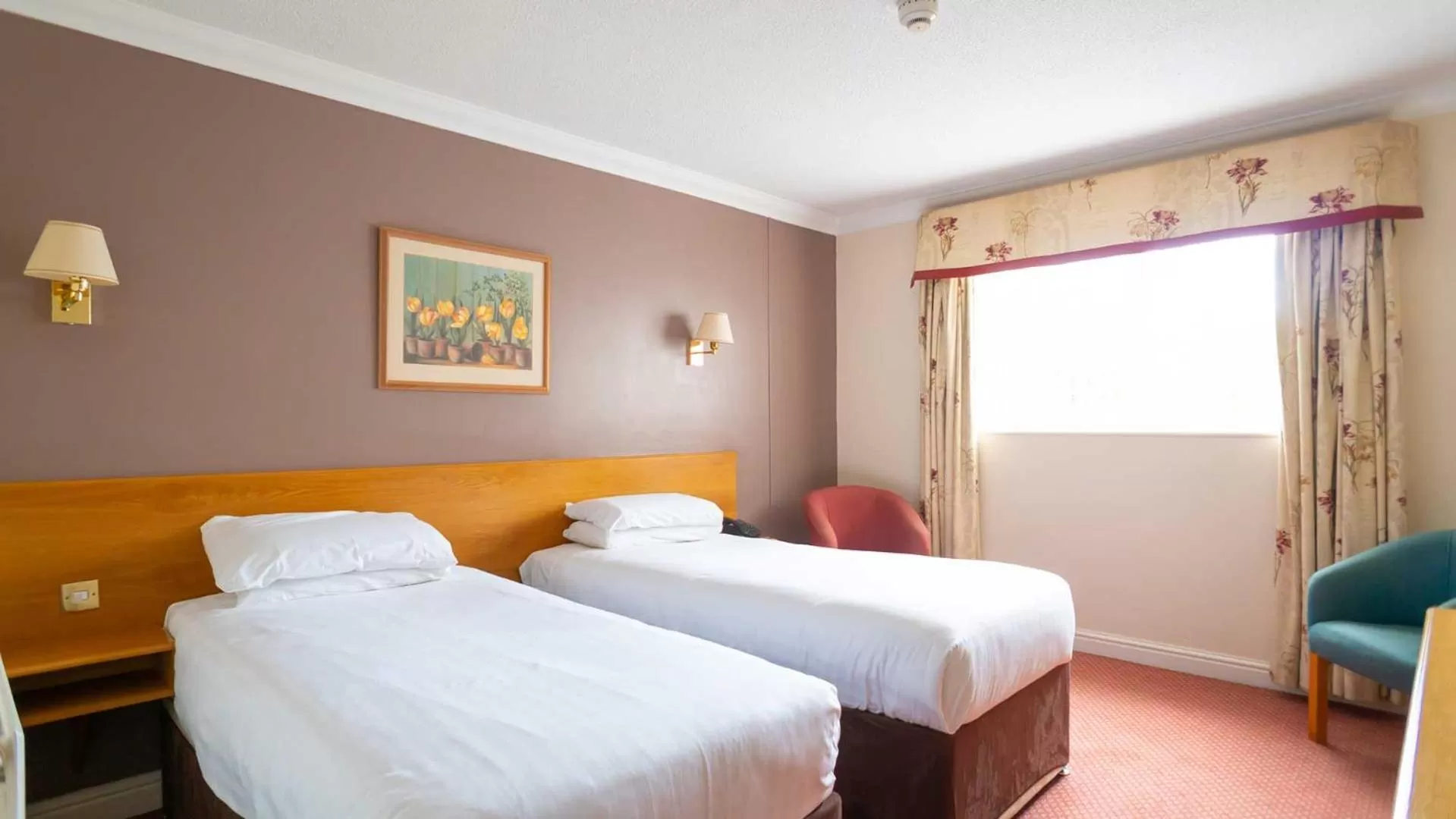 Bedroom, Bed in Hotel Wrexham