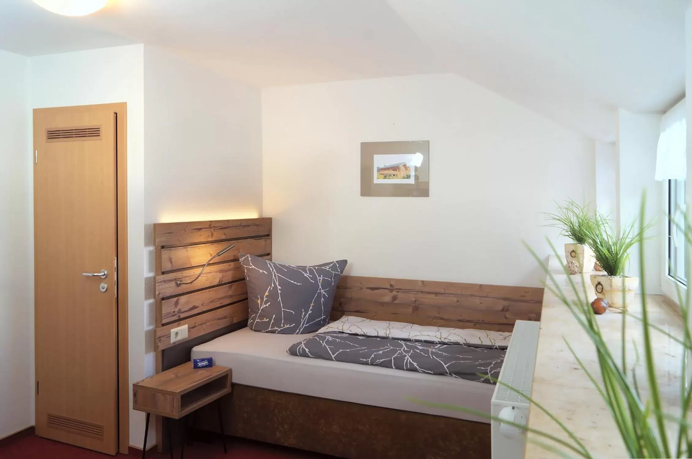 Photo of the whole room, Bed in Erzgebirgshotel Misnia Bärenfels