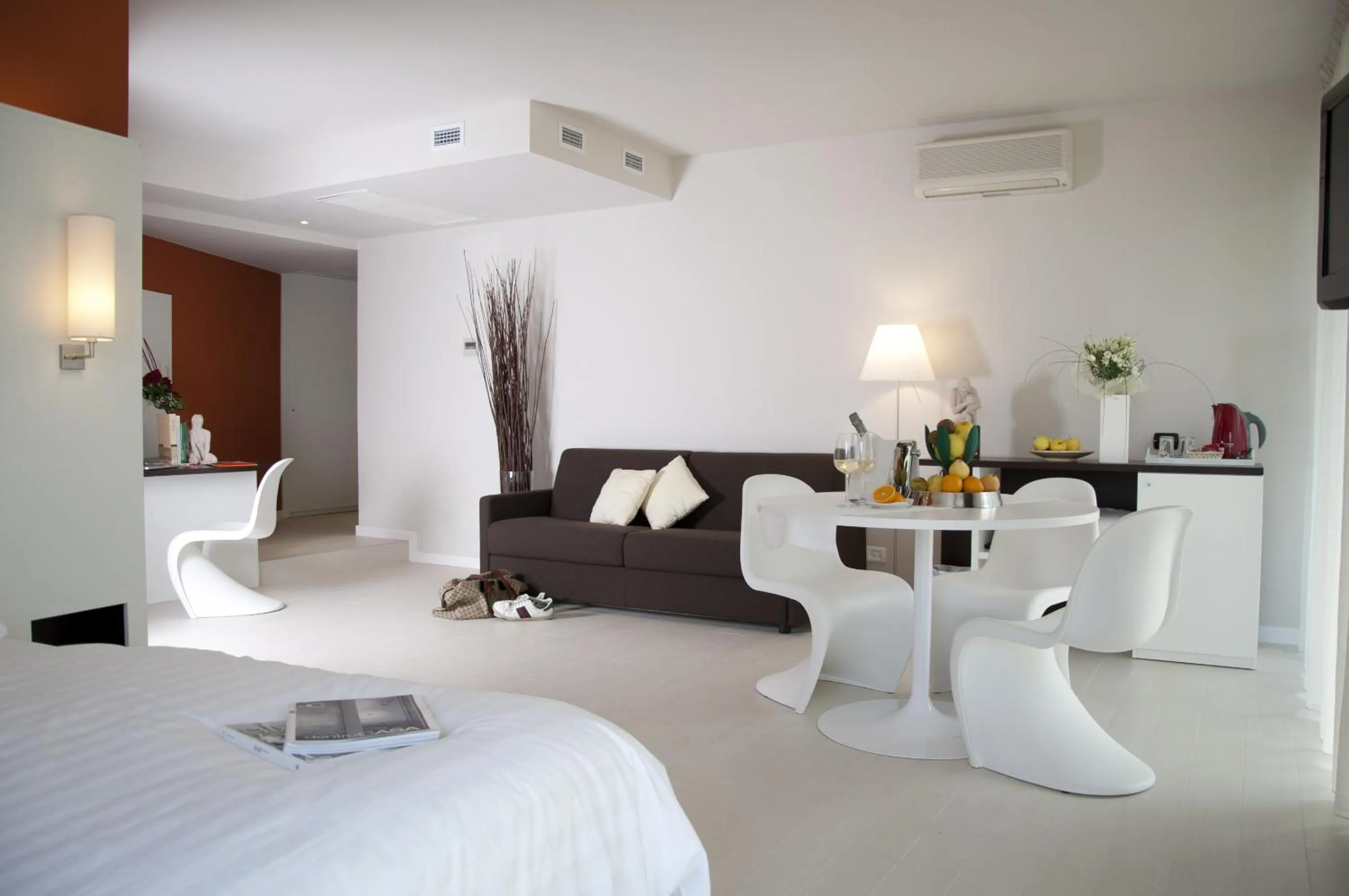 Photo of the whole room, Bed in Hotel Du Lac - Relax Attitude Hotel