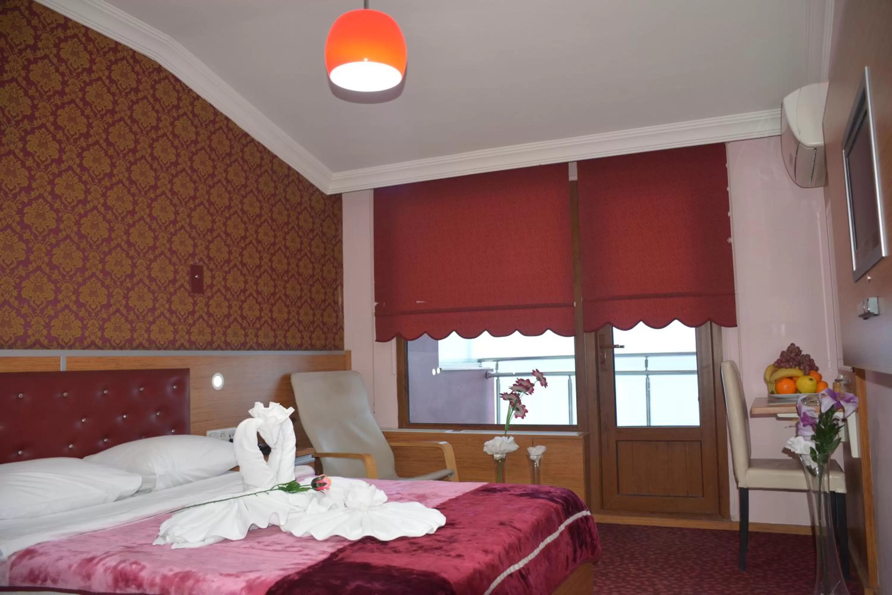 Decorative detail, Bed in Hopa Heyamo Hotel