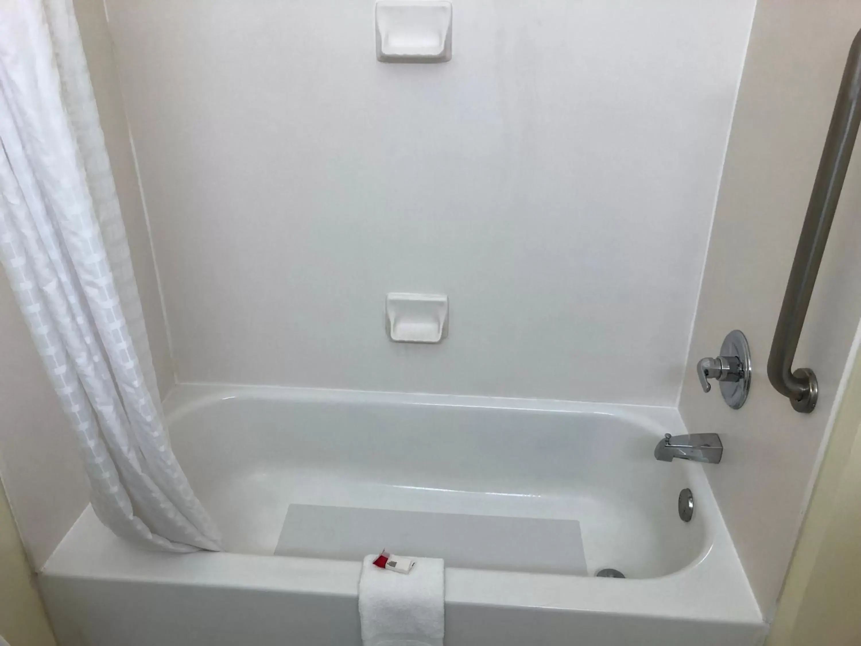 King Studio Suite - Non-Smoking in Baymont by Wyndham Fort Wayne King Studio Suite - Non-Smoking in Baymont by Wyndham Fort Wayne