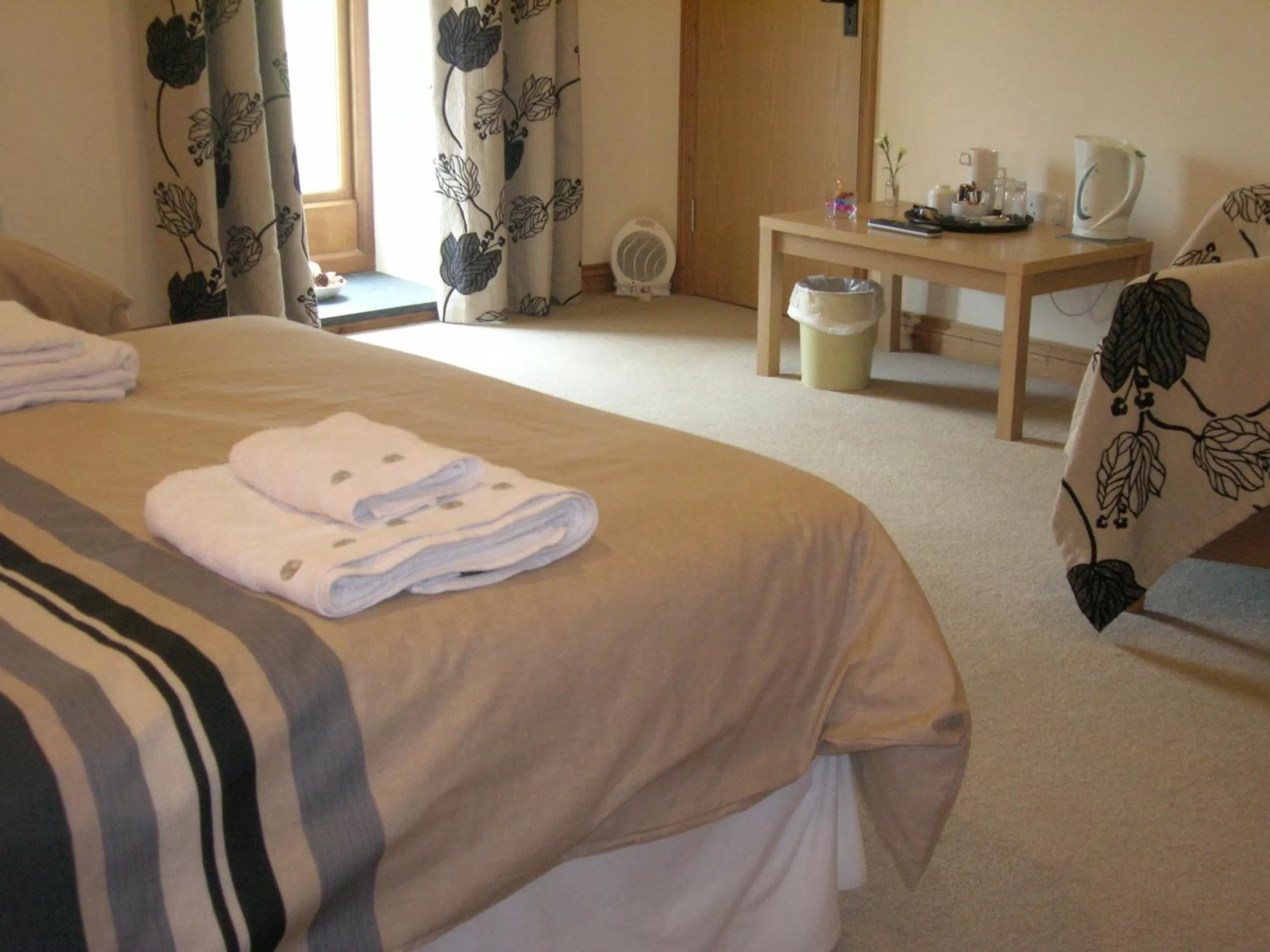 Day, Bed in Polhilsa Farm