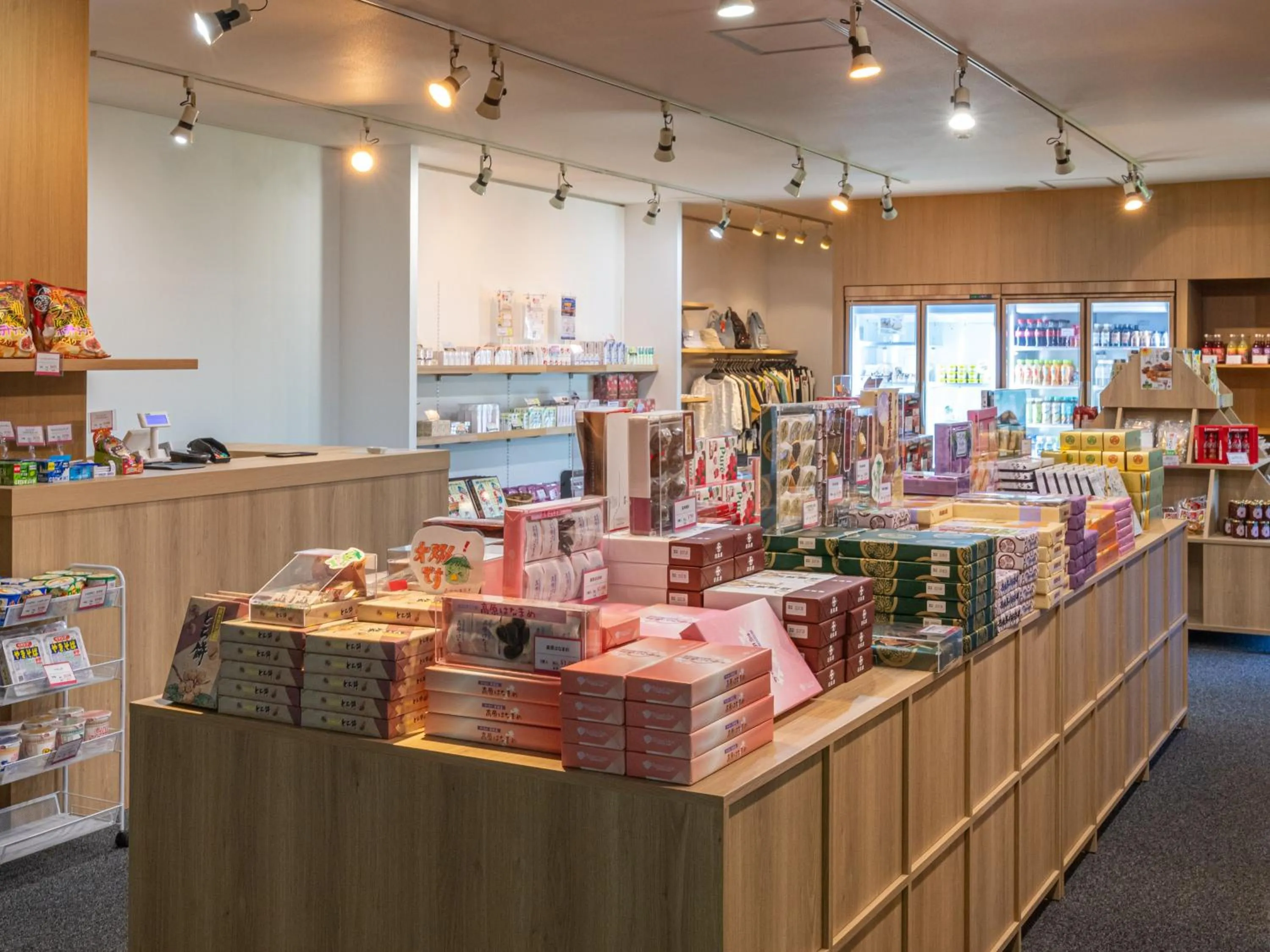 Shopping Area in KAMENOI HOTEL Nikko Yunishigawa All-Inclusive Resort