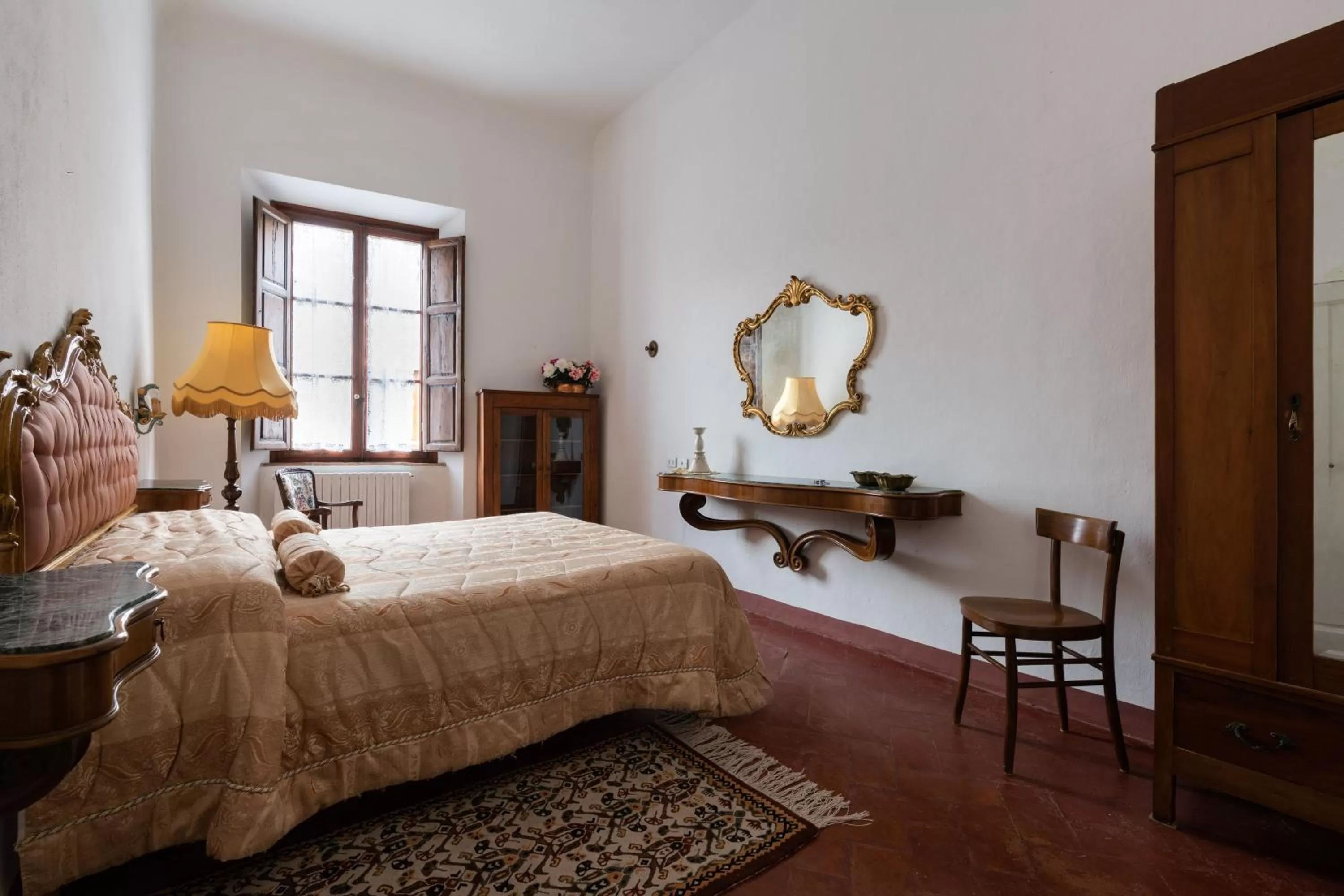 Photo of the whole room, Bed in Residenza D'Epoca Palazzo Buonaccorsi