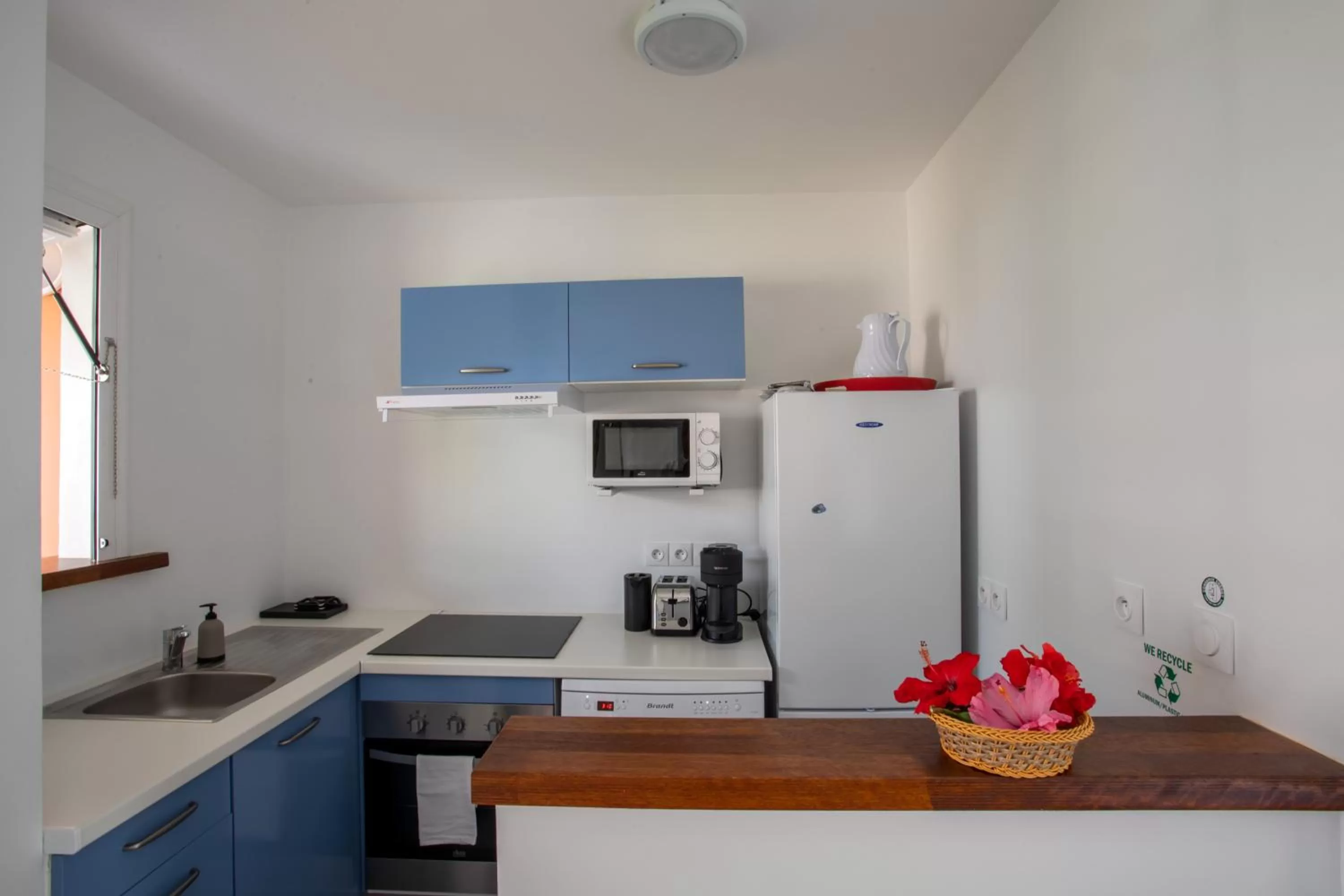 Coffee/tea facilities in Hôtel Guadeloupe Palm Suites