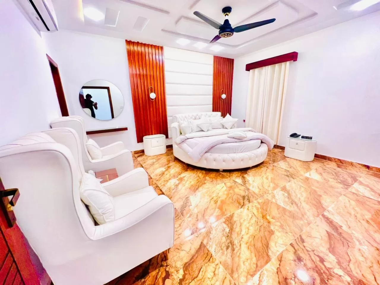 HOTEL DE SMART Multan