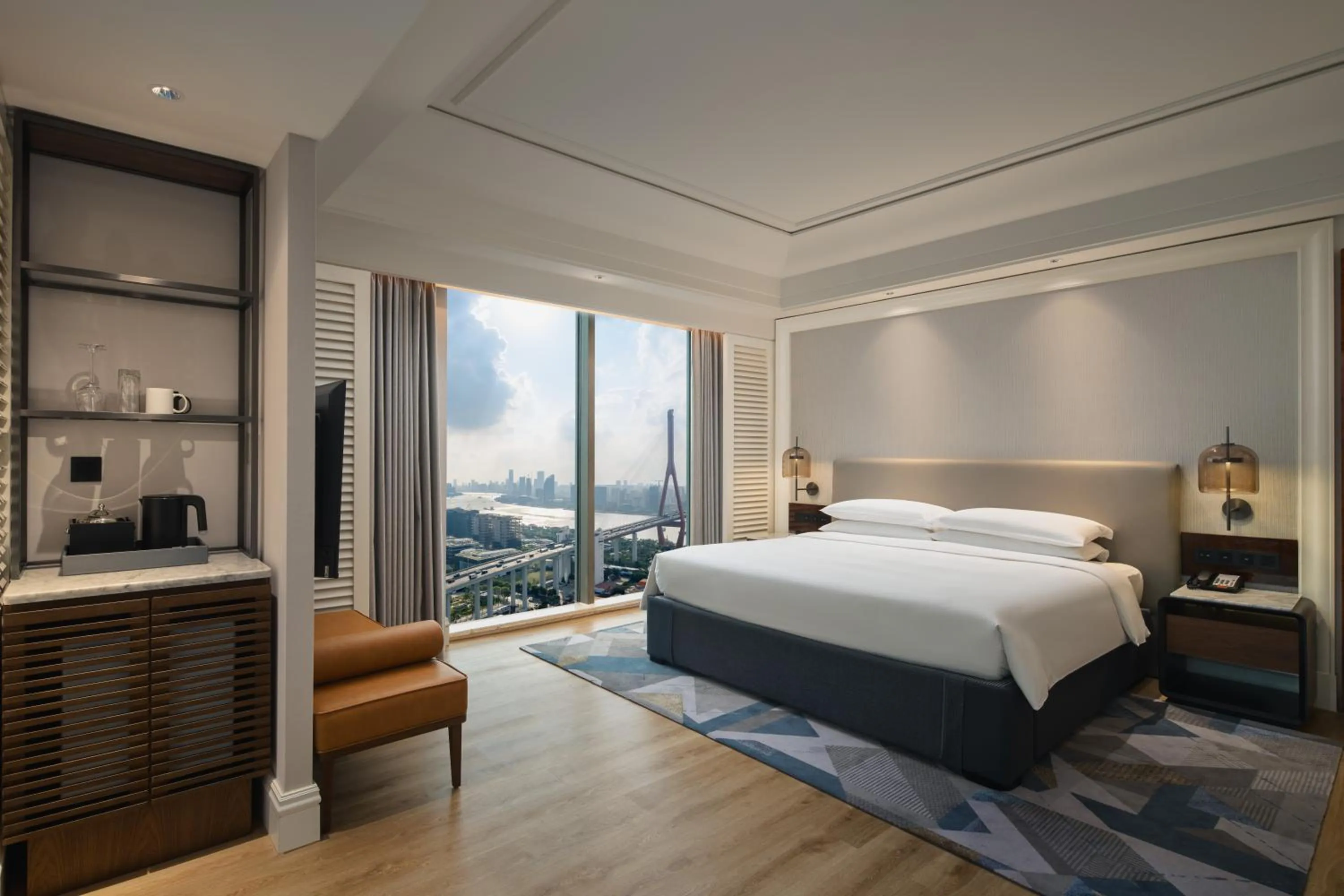 Bed in Sheraton Shanghai Pudong Riverside