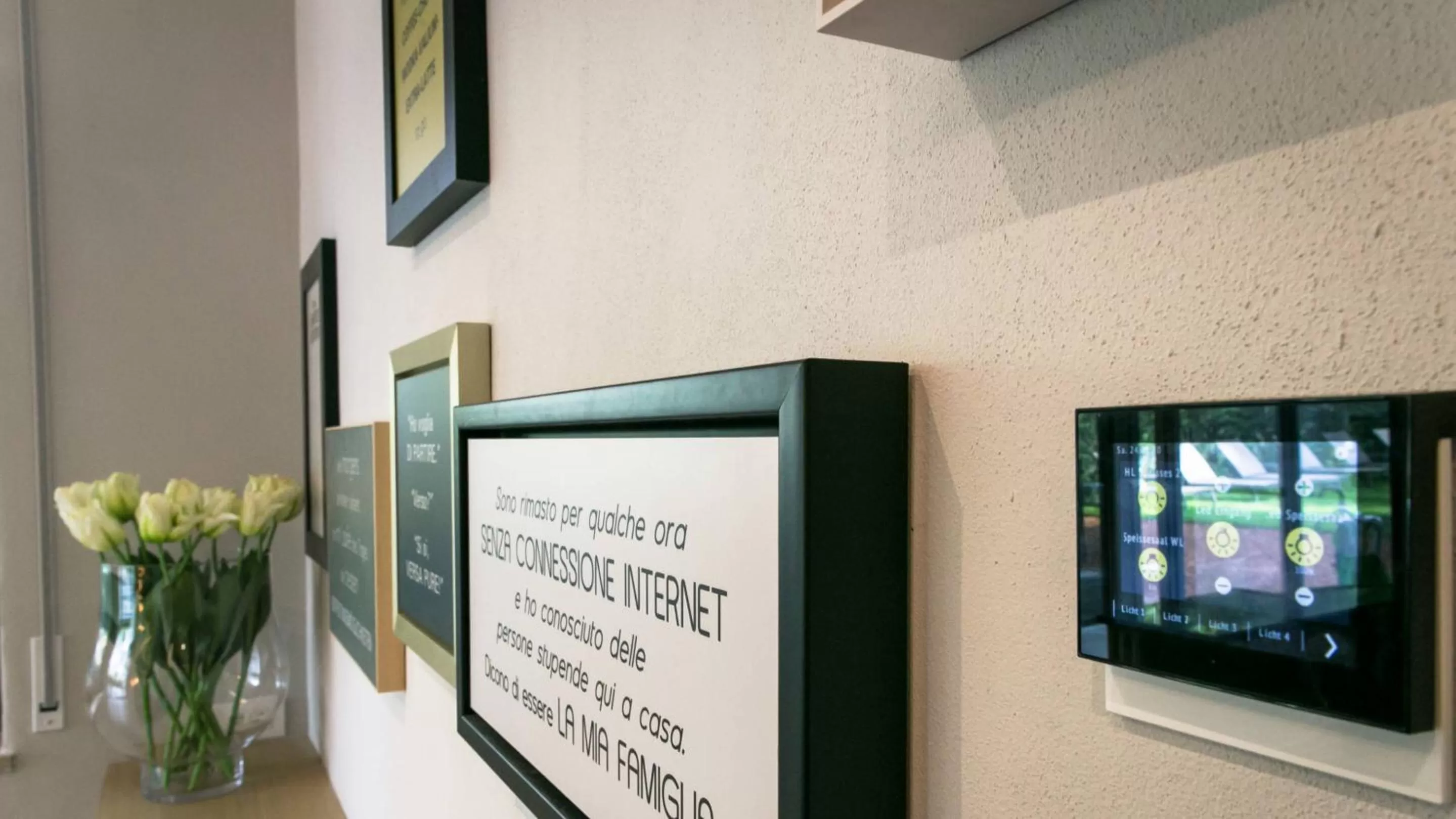 Lobby or reception in Flora Hotel & Suites