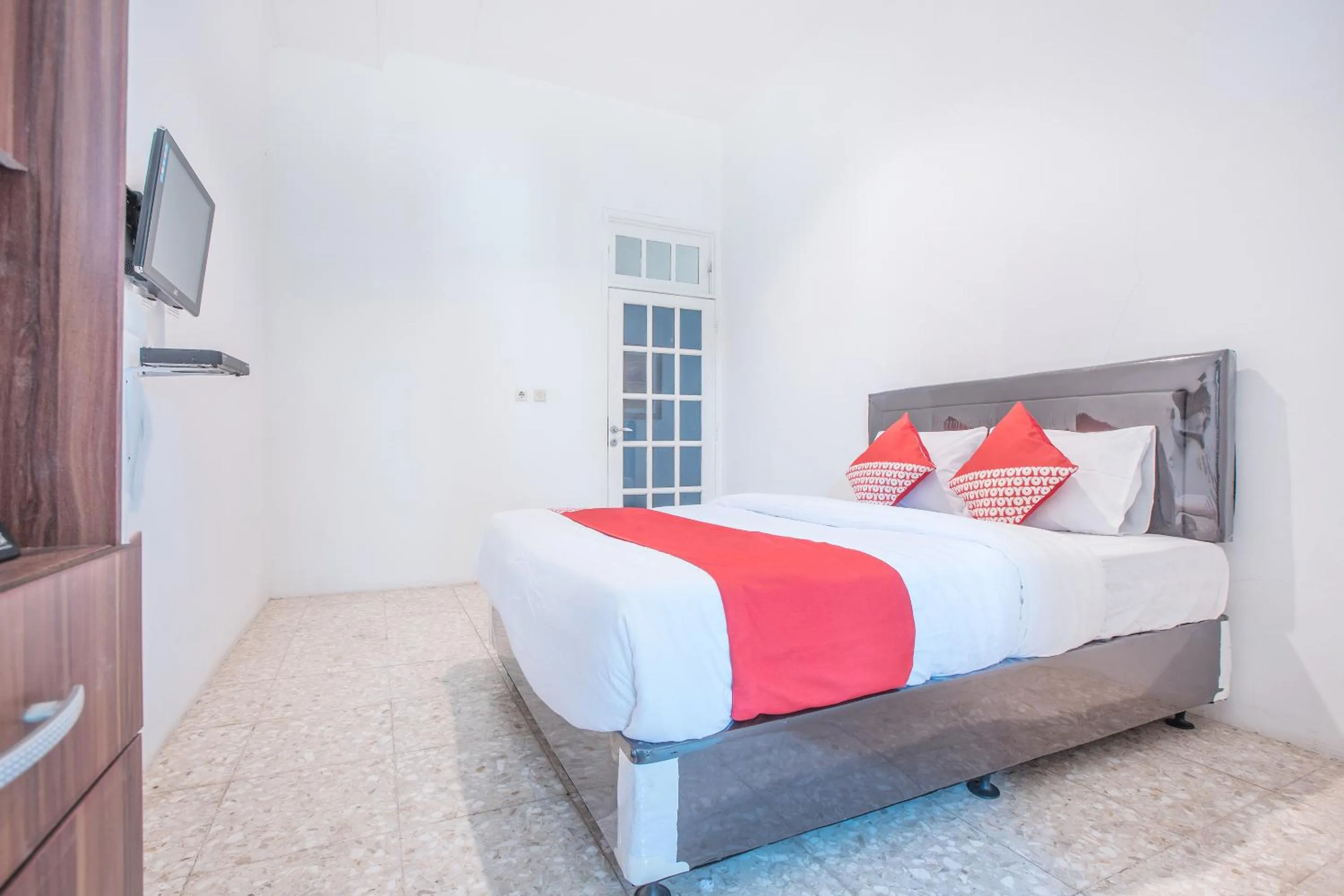 Standard Double Room in OYO 332 Residence G17