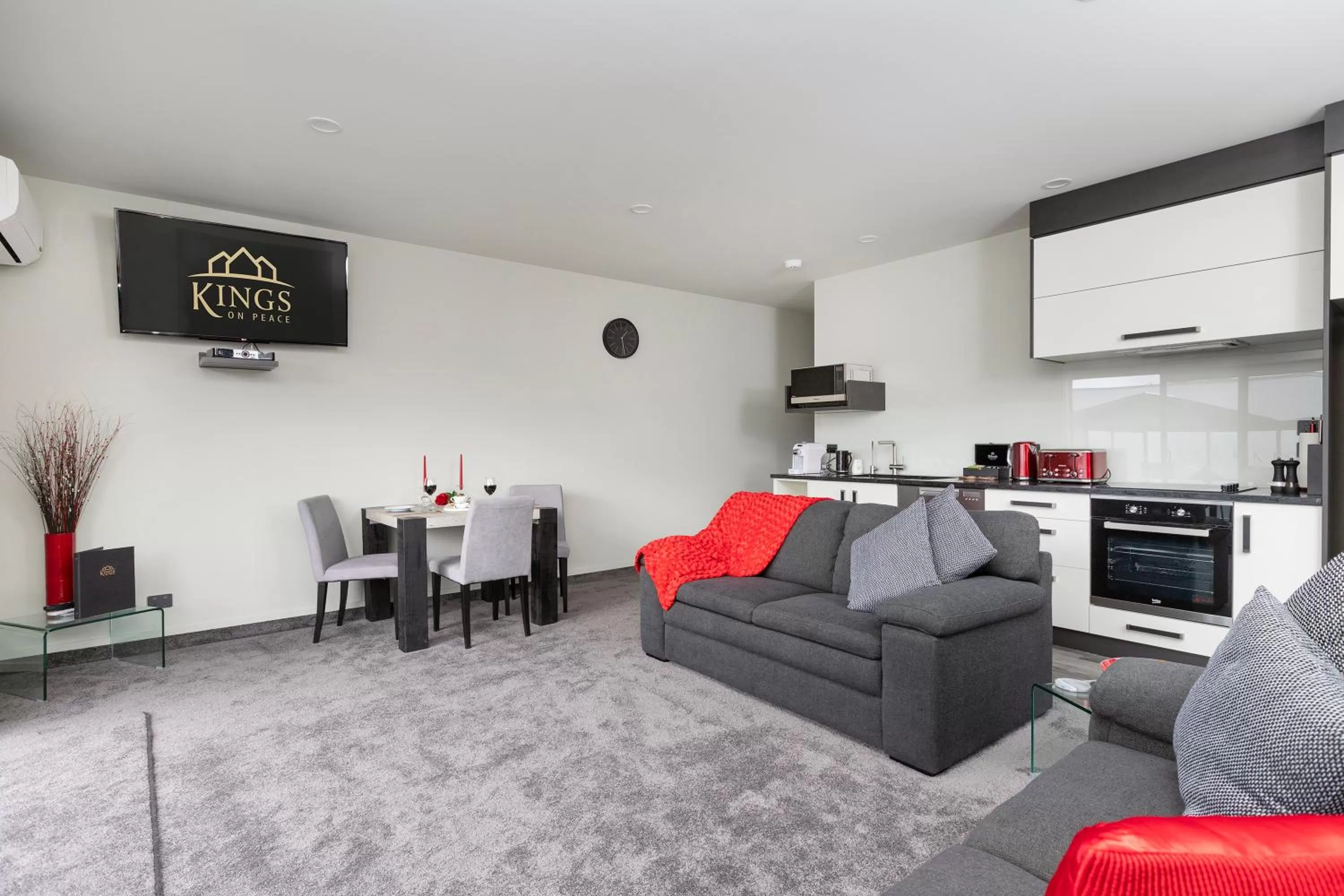 Kitchen or kitchenette in Kings On Peace