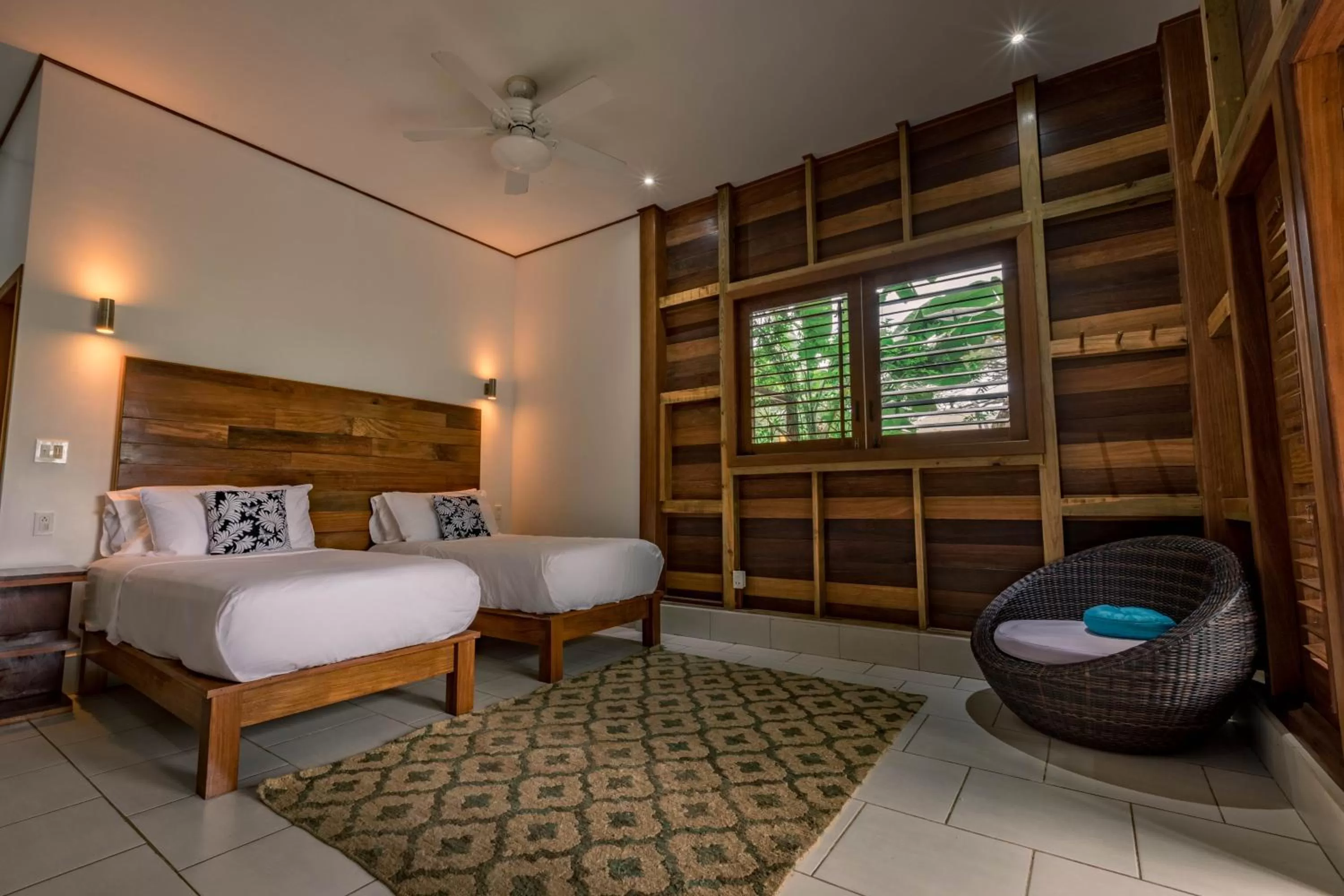 Bedroom, Bed in The Hummingbird