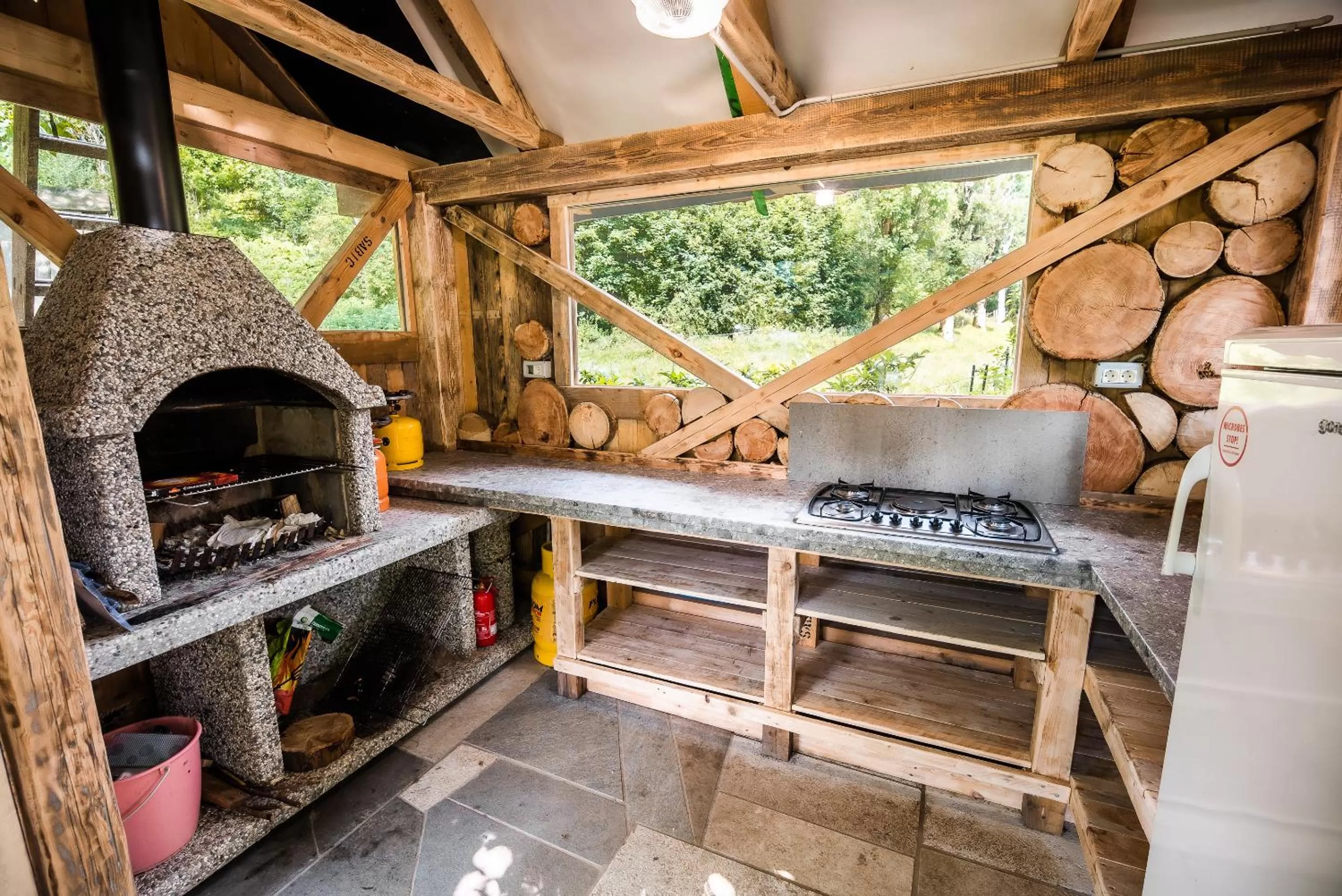 BBQ Facilities in Cvet gora - Camping, Glamping and Accomodations