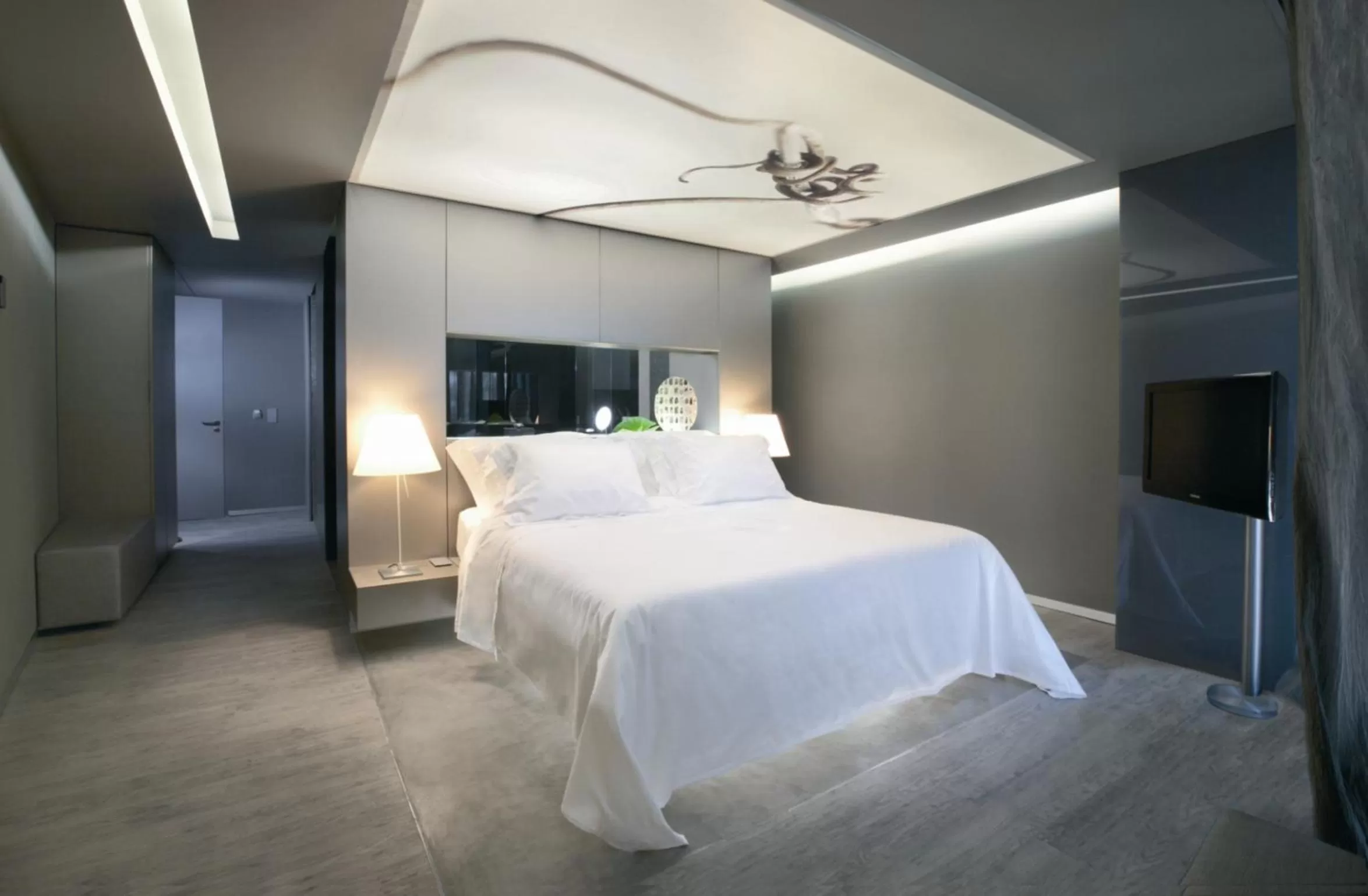 Photo of the whole room, Bed in The Vine Hotel