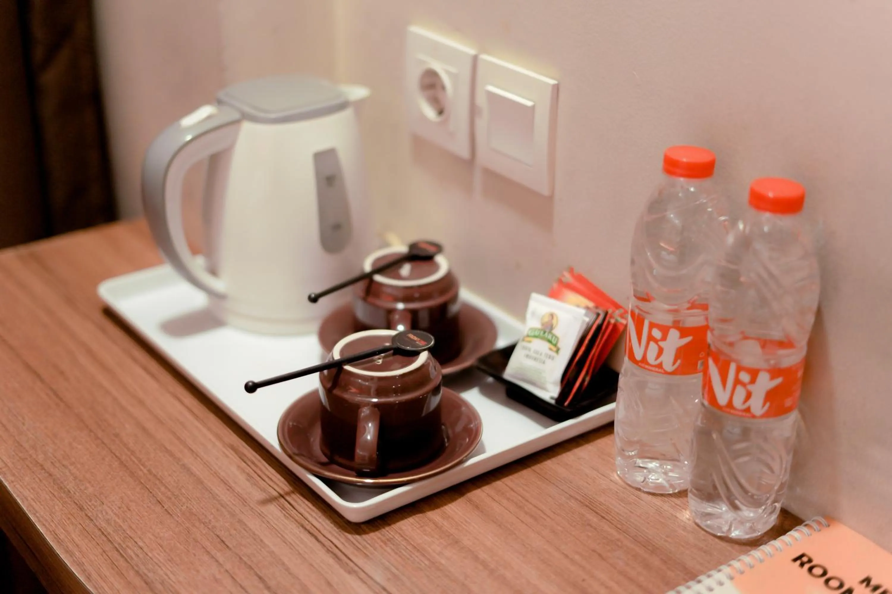 Coffee/tea facilities in Front One Hotel Purwodadi