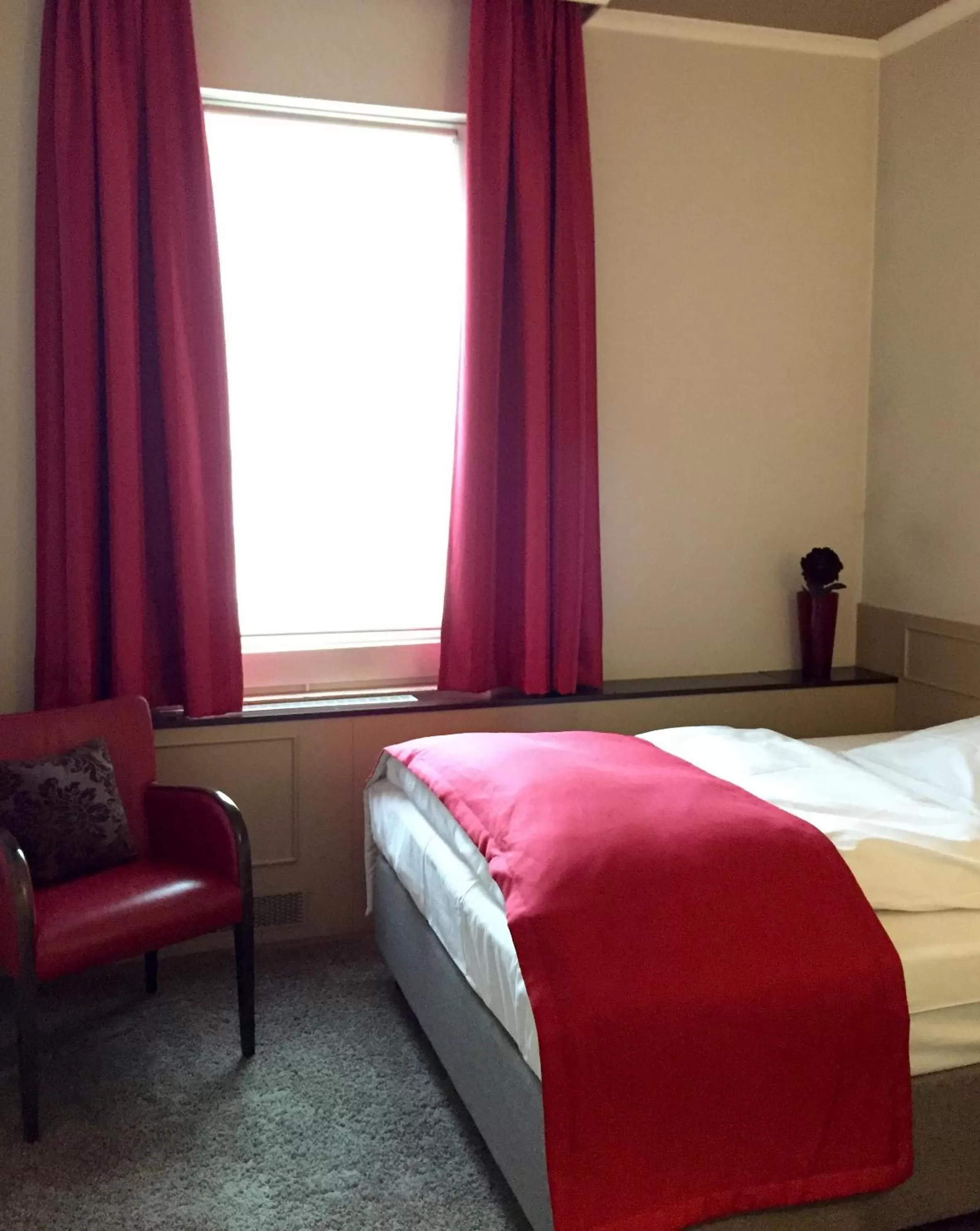 Bed in Hotel Lippischer Hof