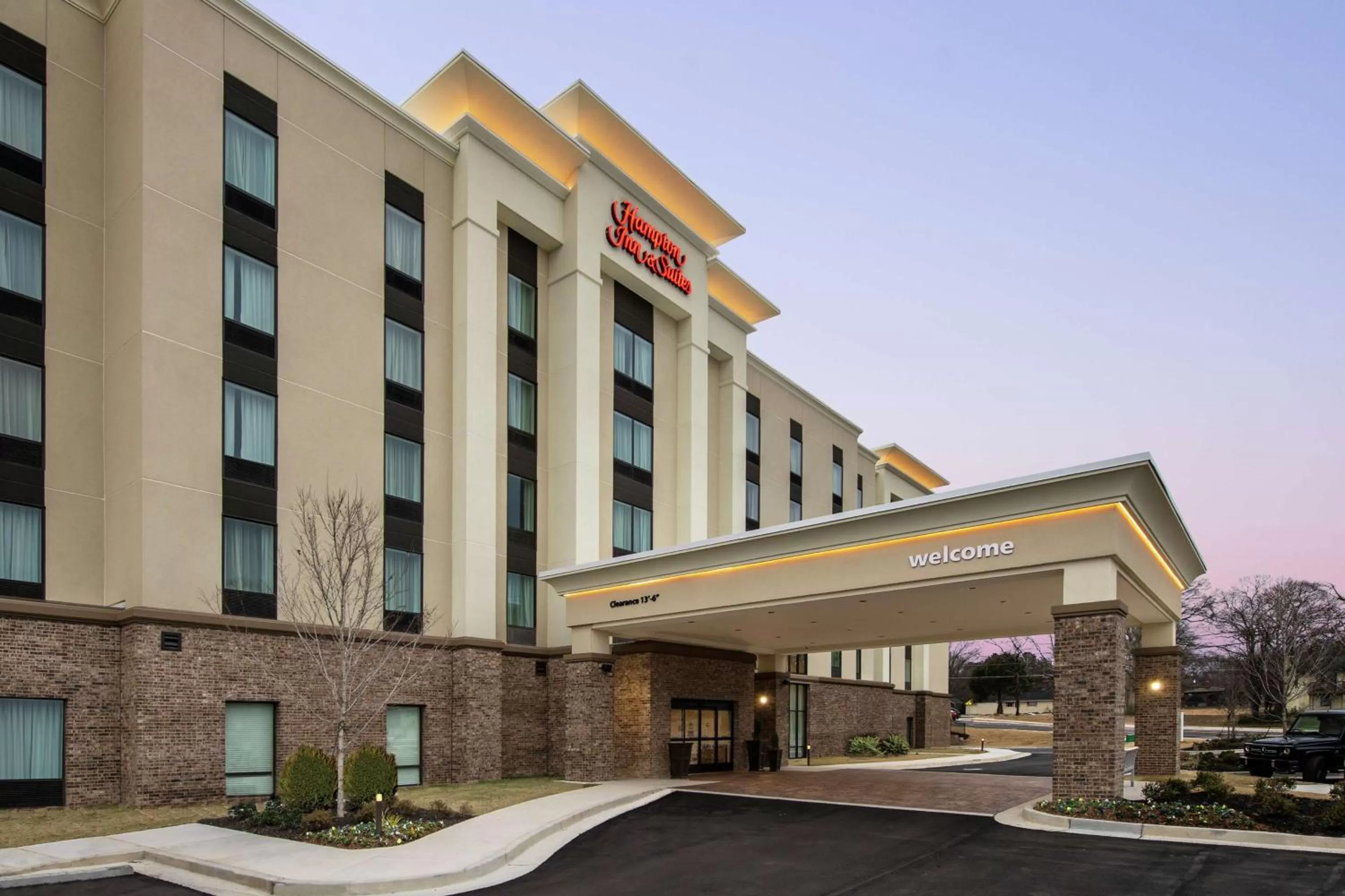Property building in Hampton Inn & Suites Snellville Atlanta Ne