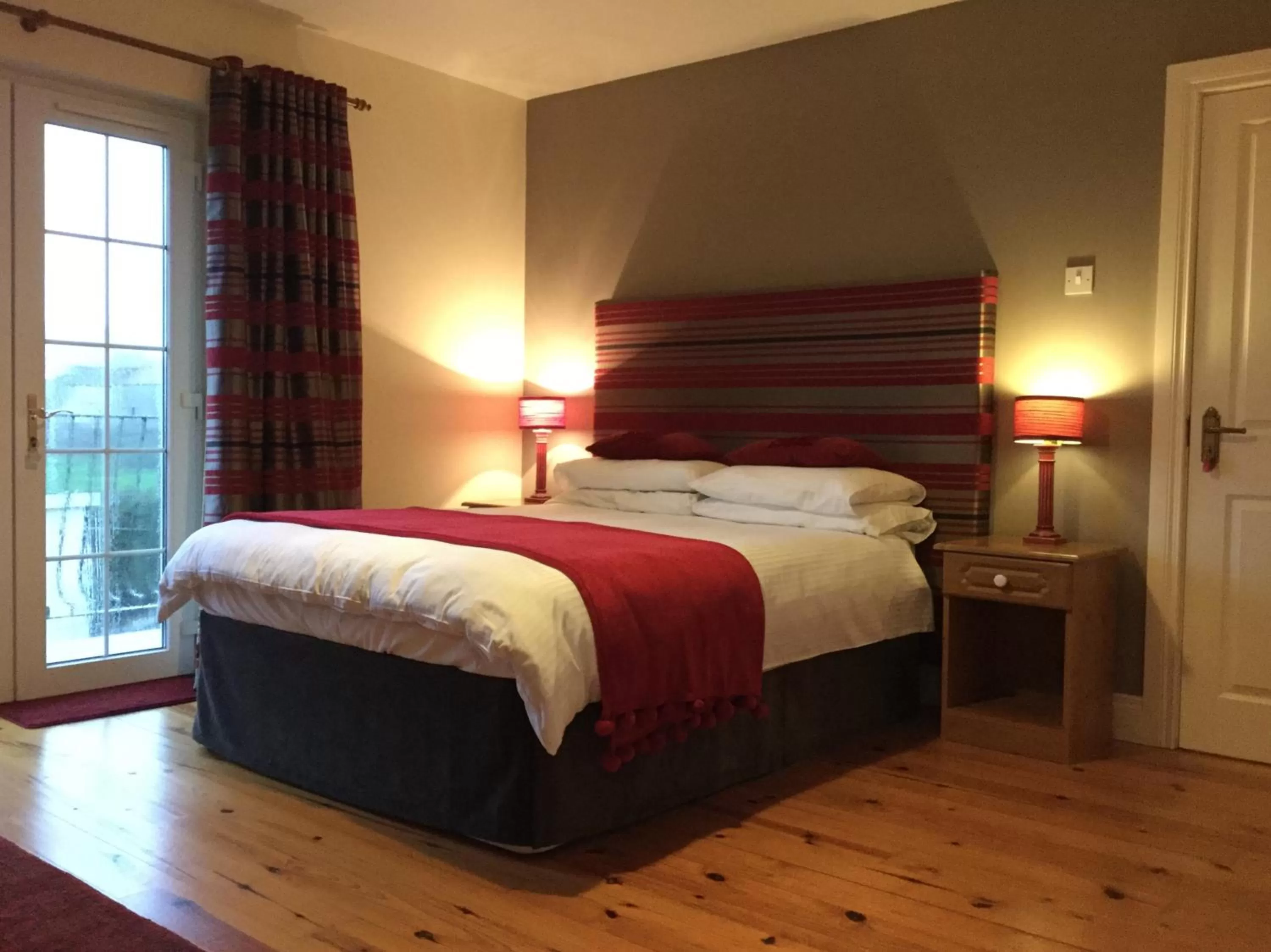 Bedroom, Bed in Cherryville House