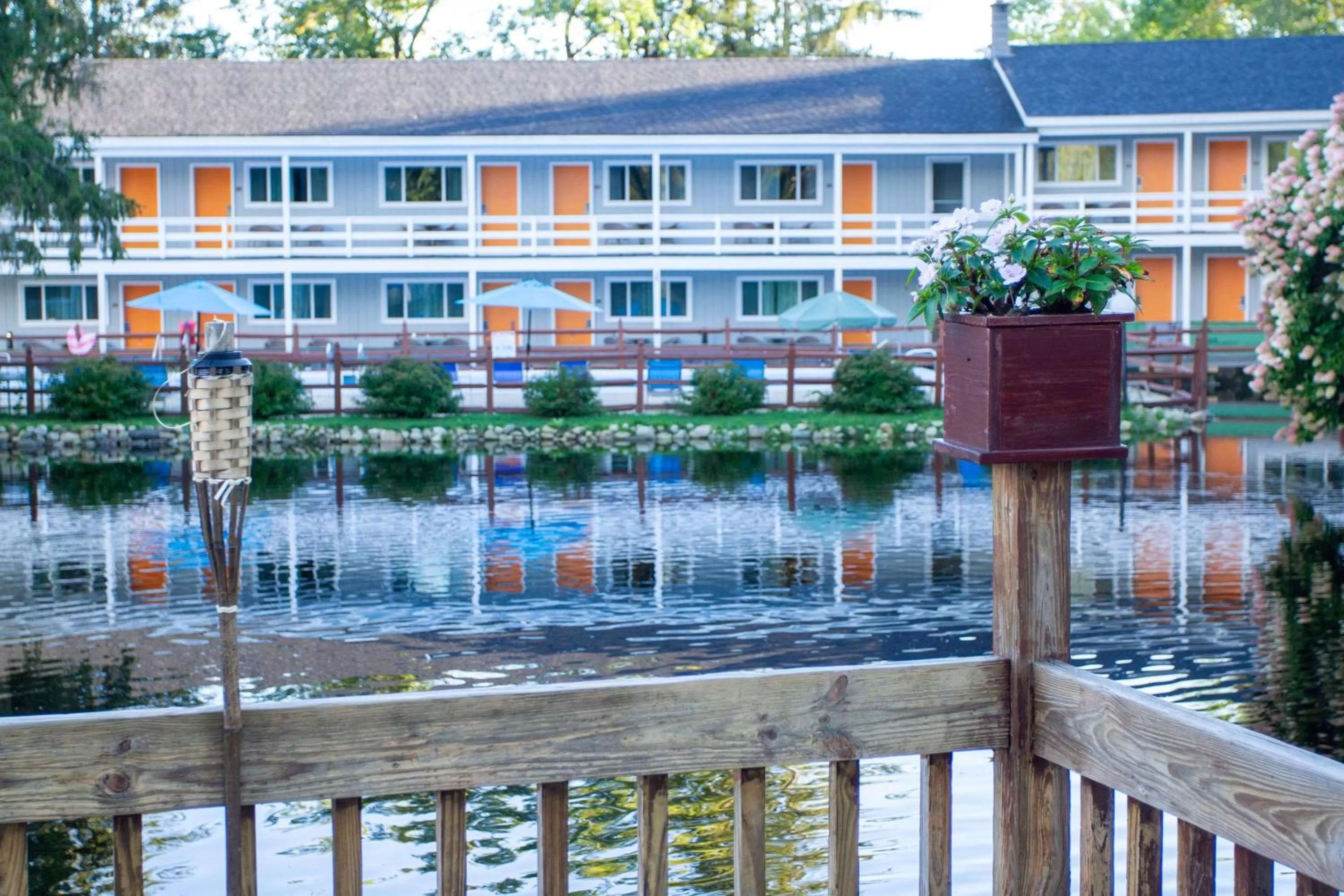 Property building in Woodwards White Mountain Resort, BW Signature Collection