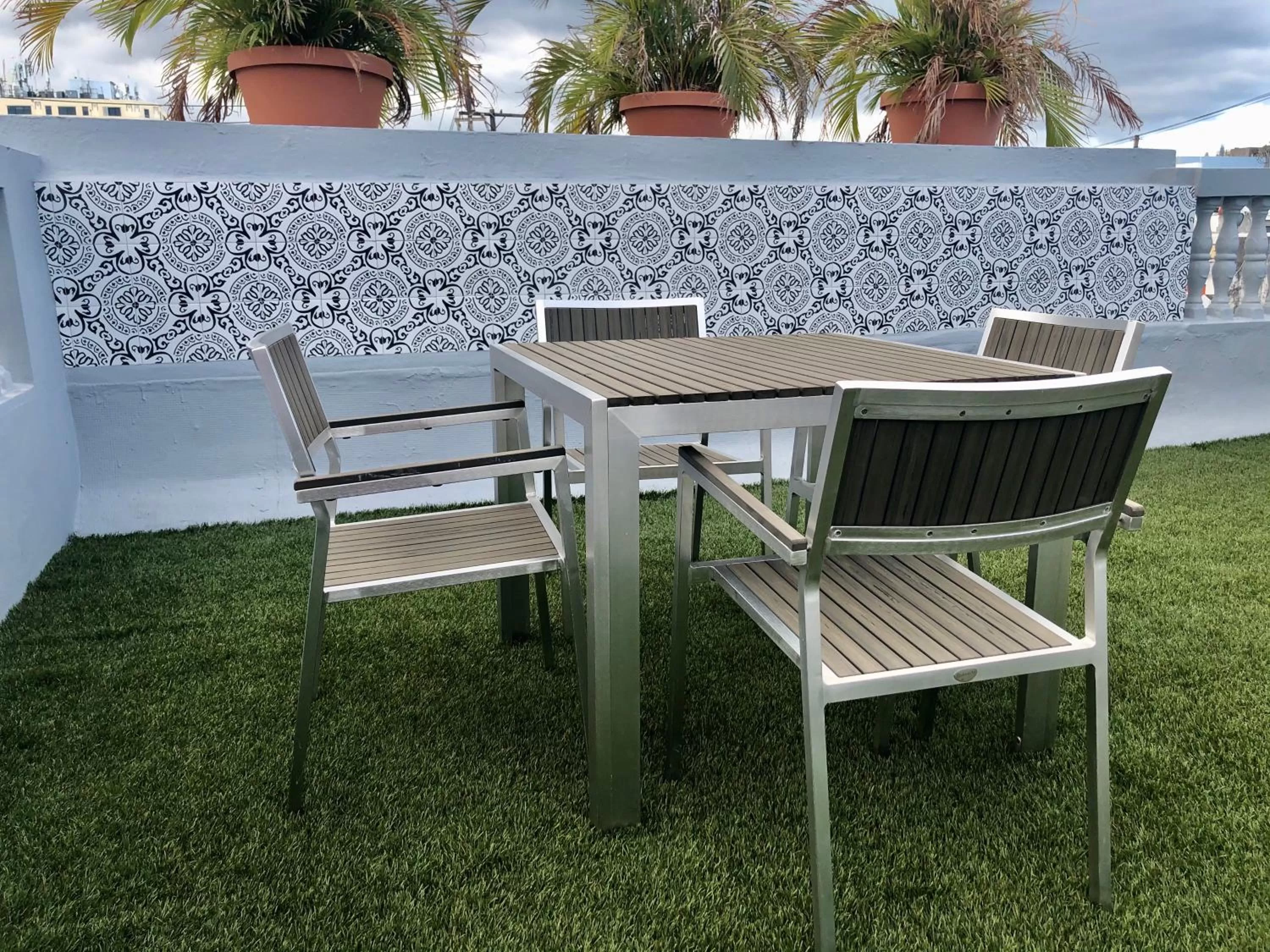 Patio in Navona Studios