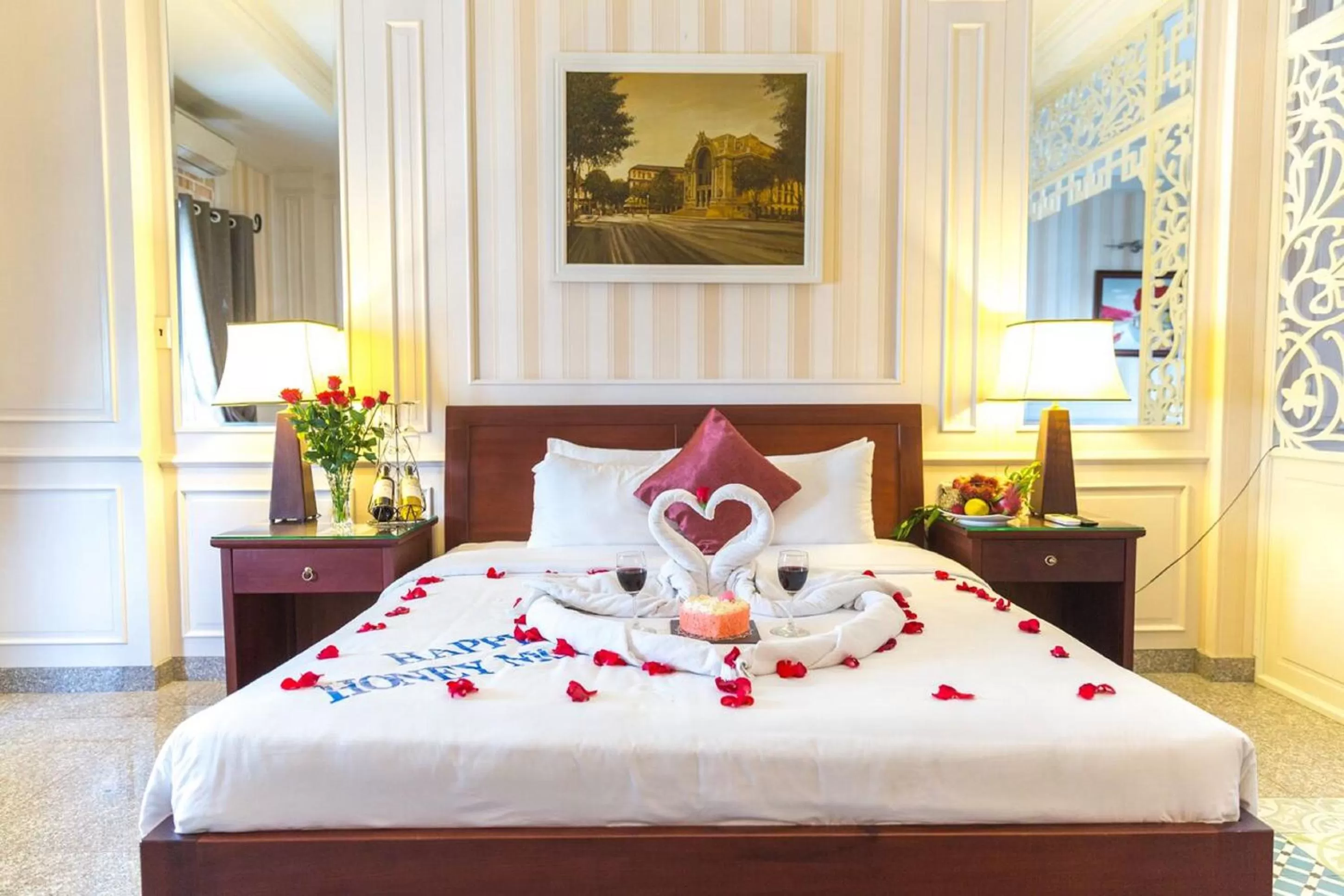 Living room, Bed in Ben Thanh Boutique Hotel