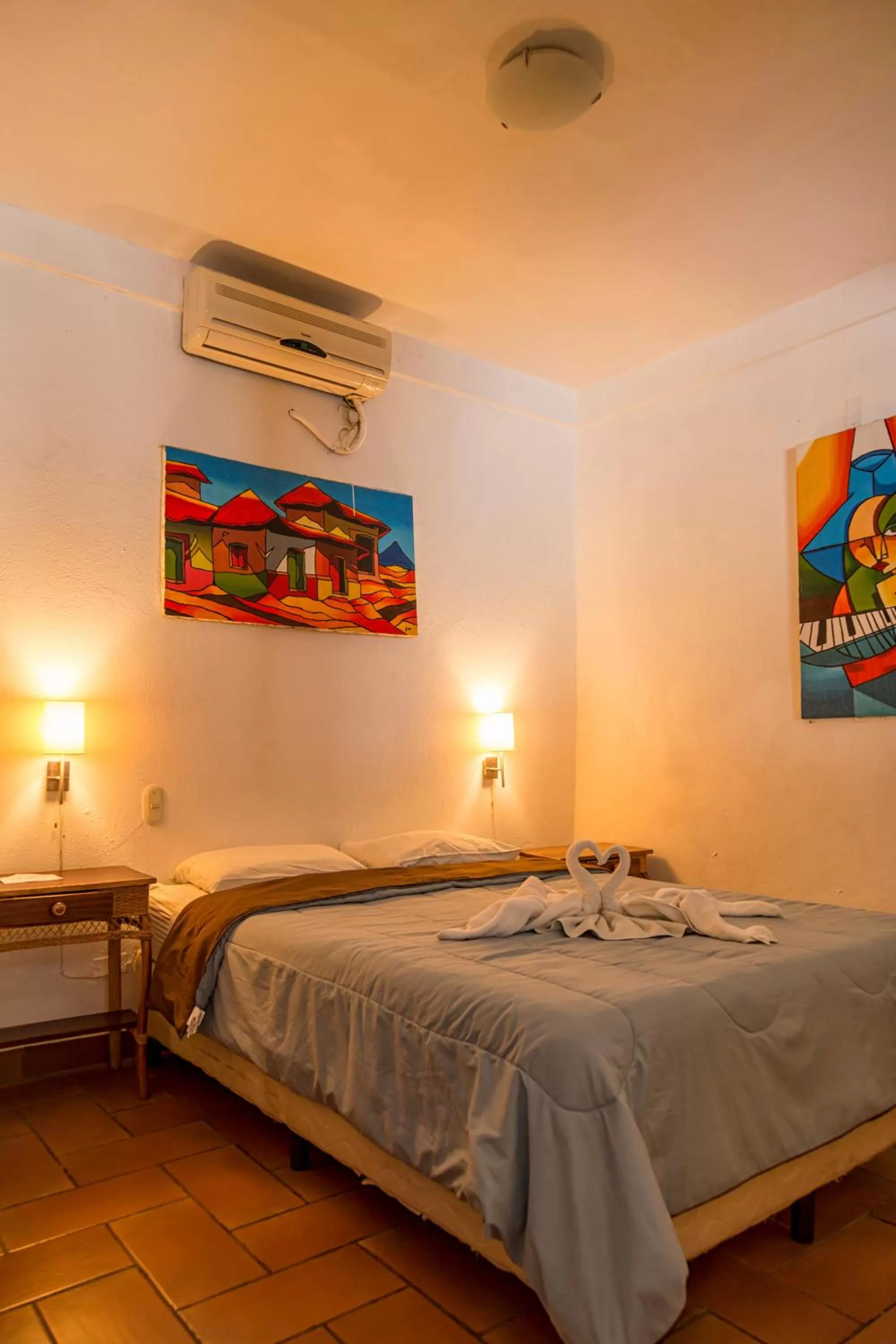 Bed in Hotel La Posada del Sol