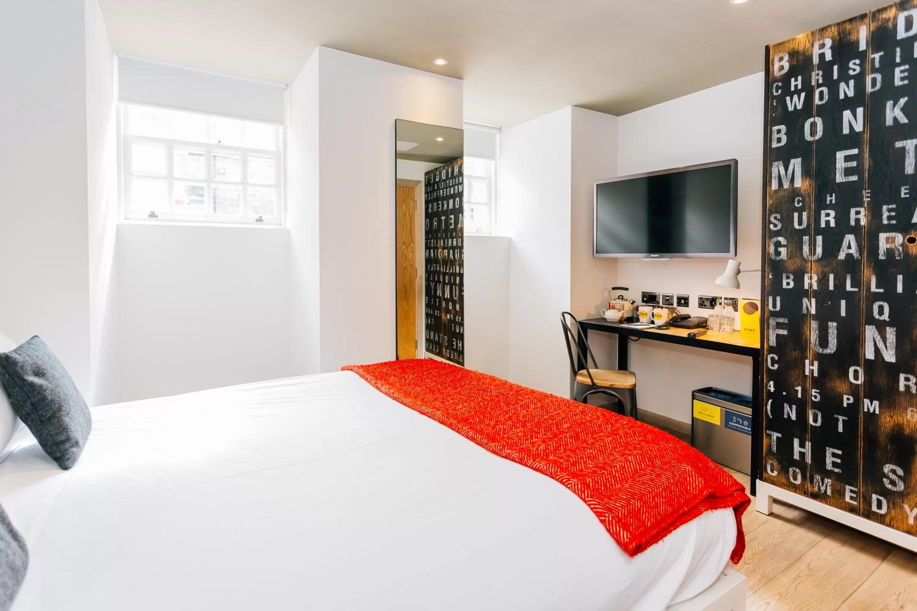 Bedroom, Bed in Stay Central Hotel