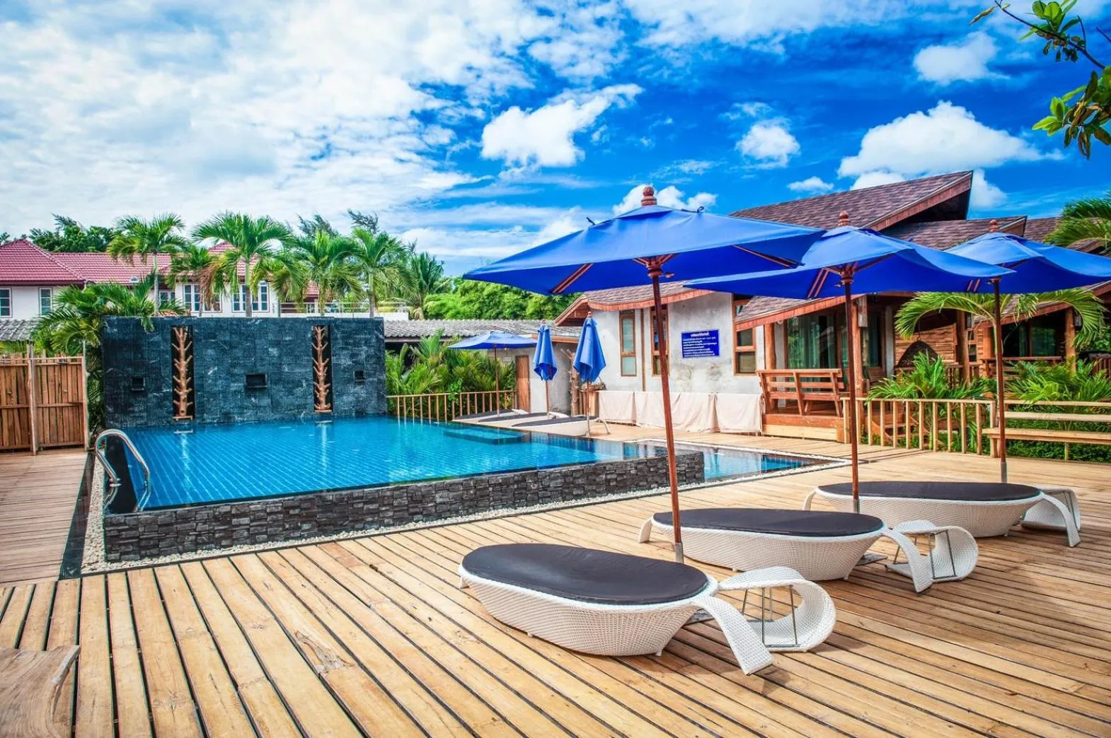 Swimming pool in Tique Series Boutique Resort (SHA Extra Plus)