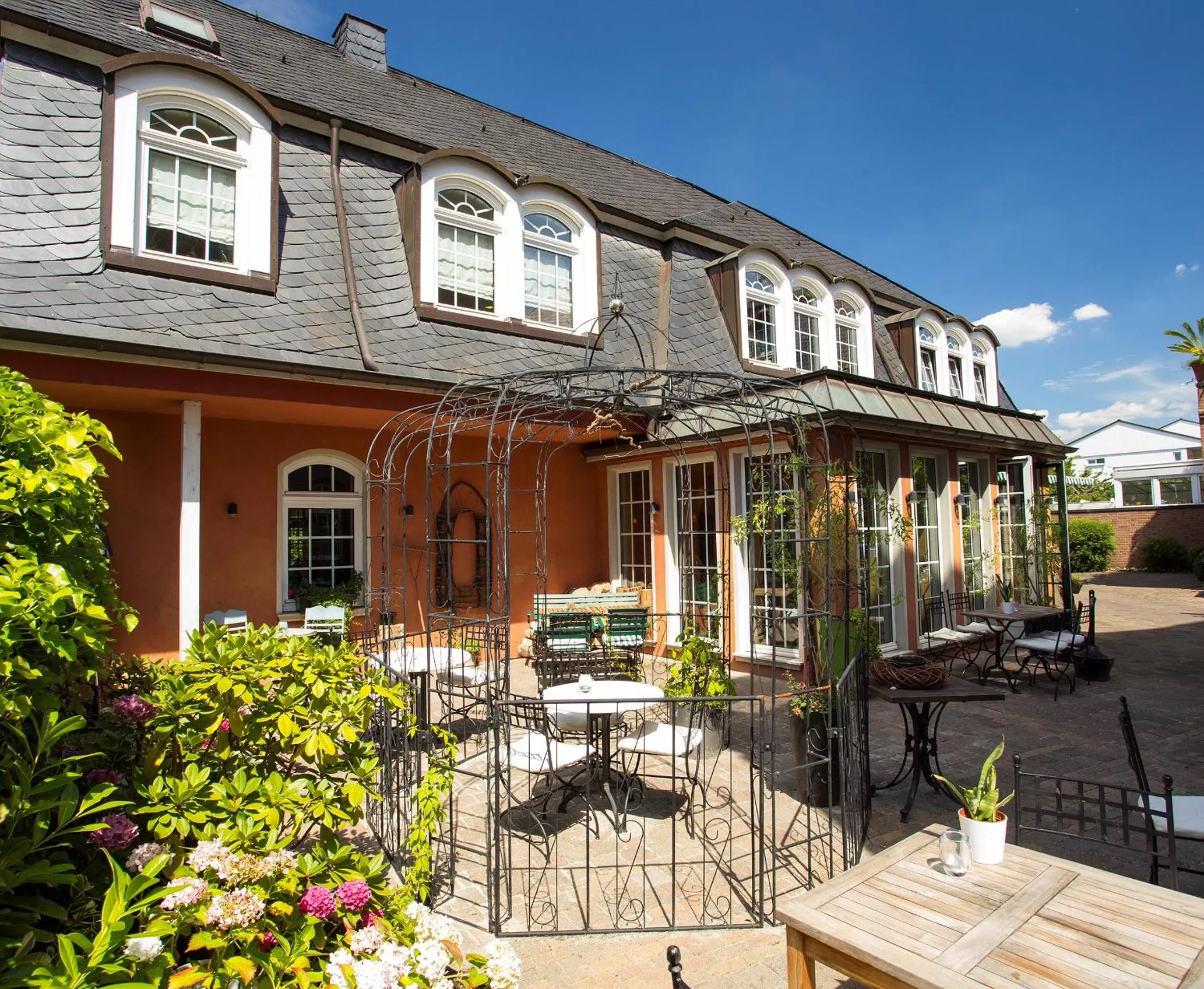 Facade/entrance in Hotel Stein - Schiller's Manufaktur