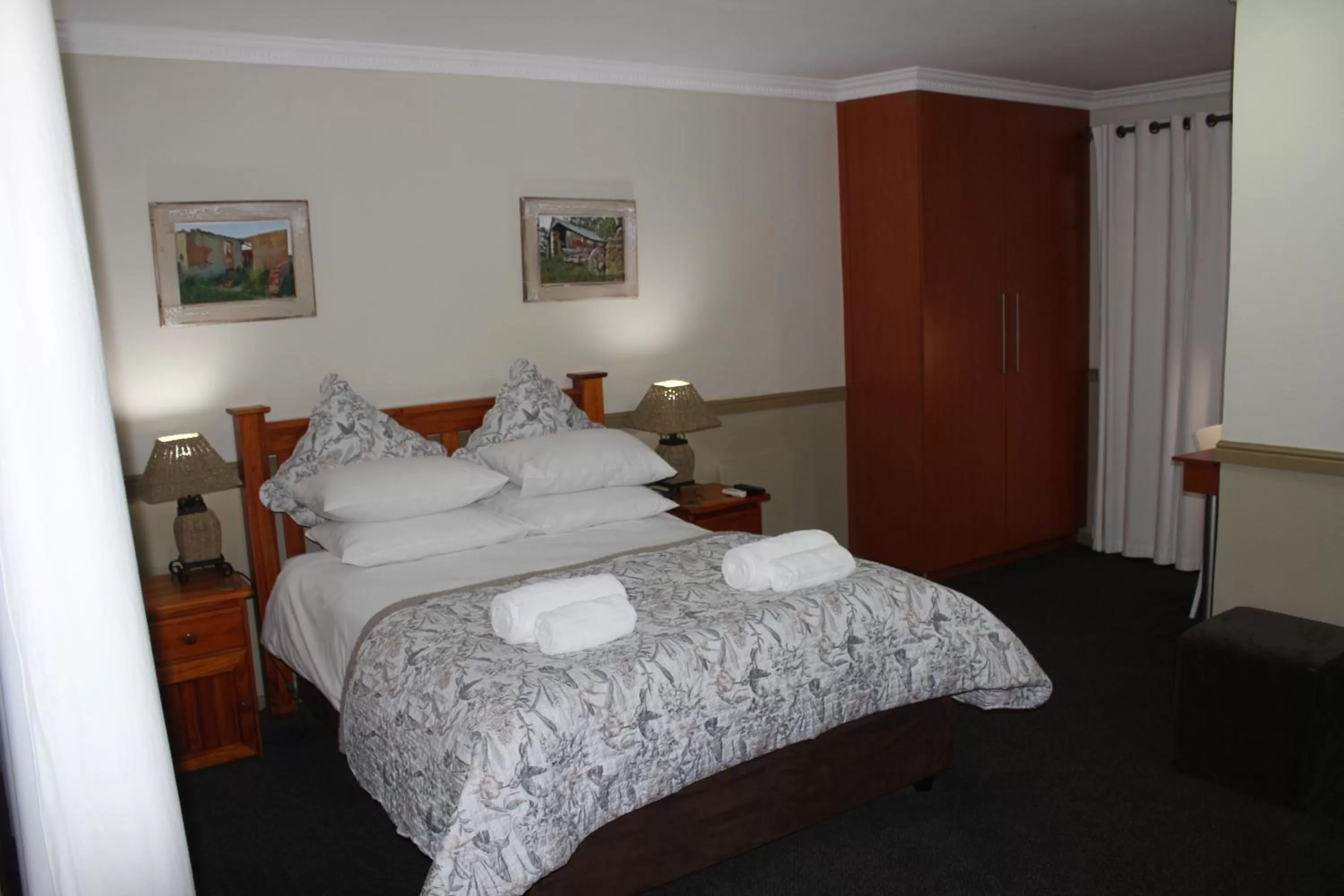 Bedroom, Bed in Victoria Heights B&B