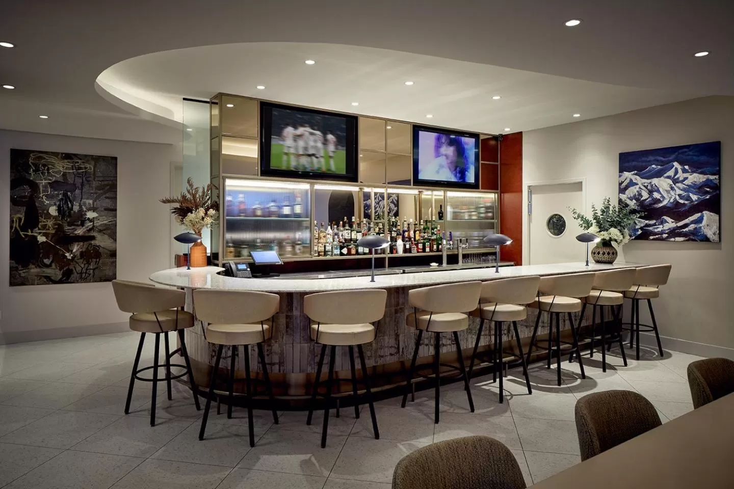 Lounge or bar in Holiday Inn & Suites Montreal Airport by IHG