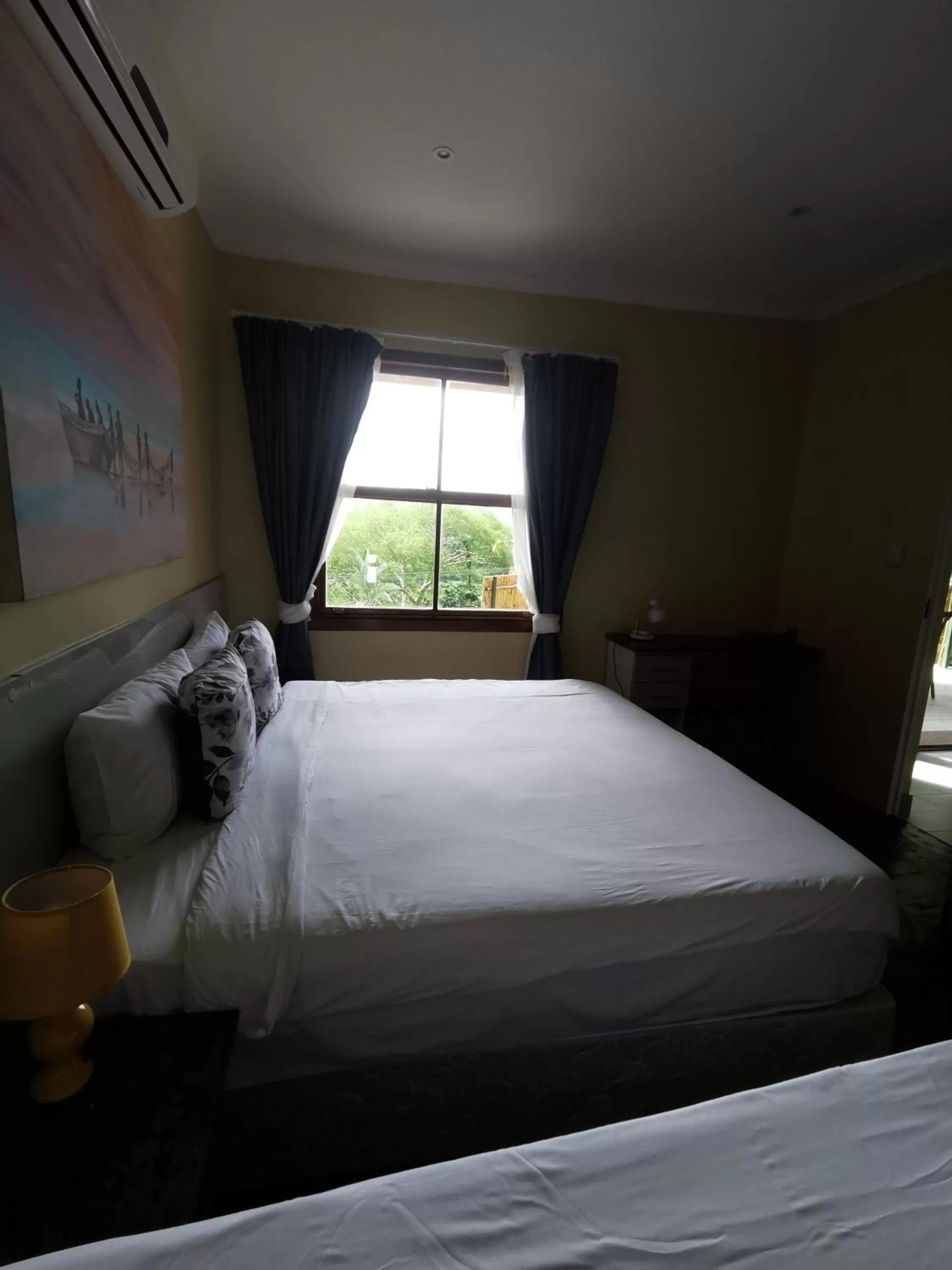 Bed in Gem of Manor drive