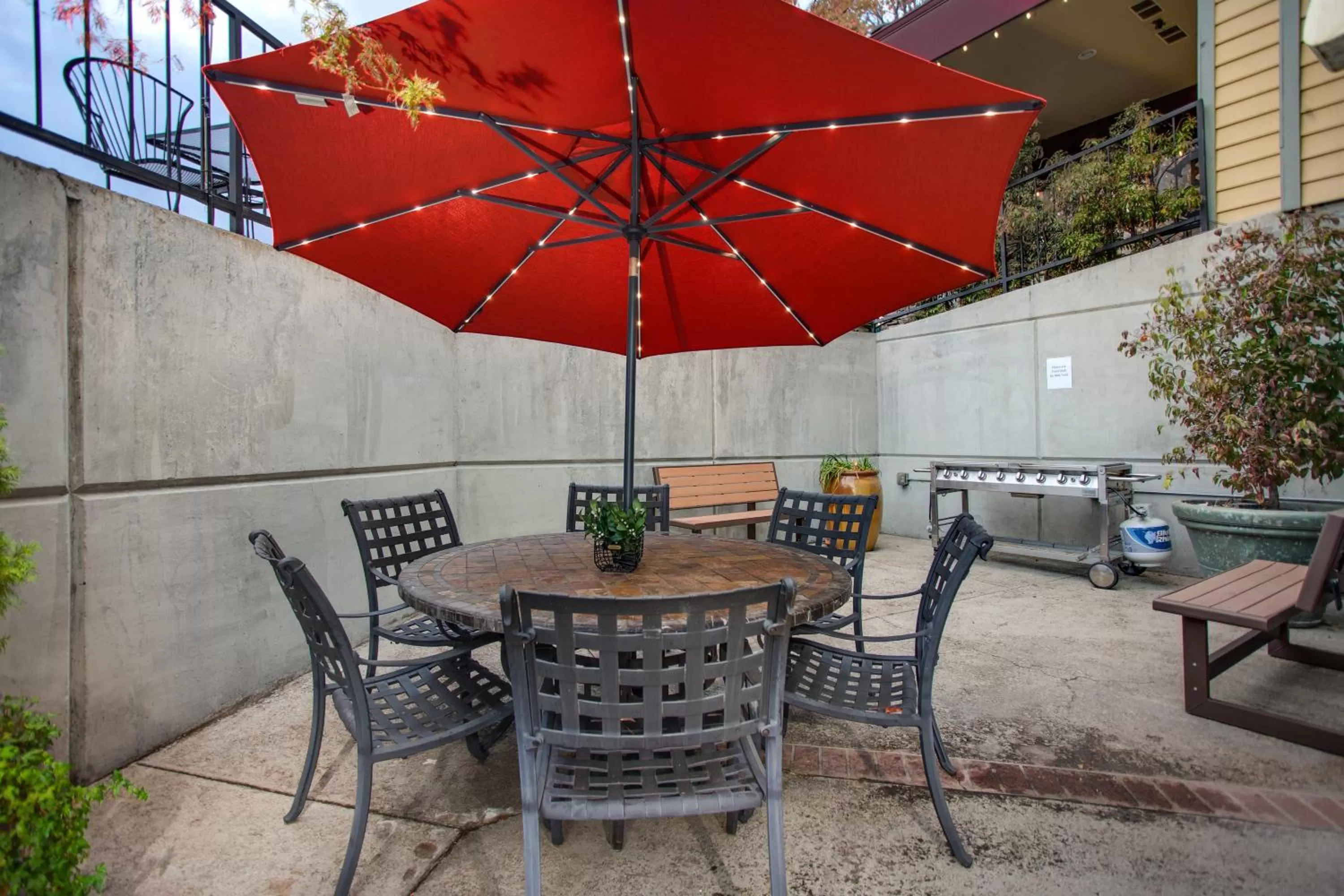 Balcony/Terrace in Stratford Inn