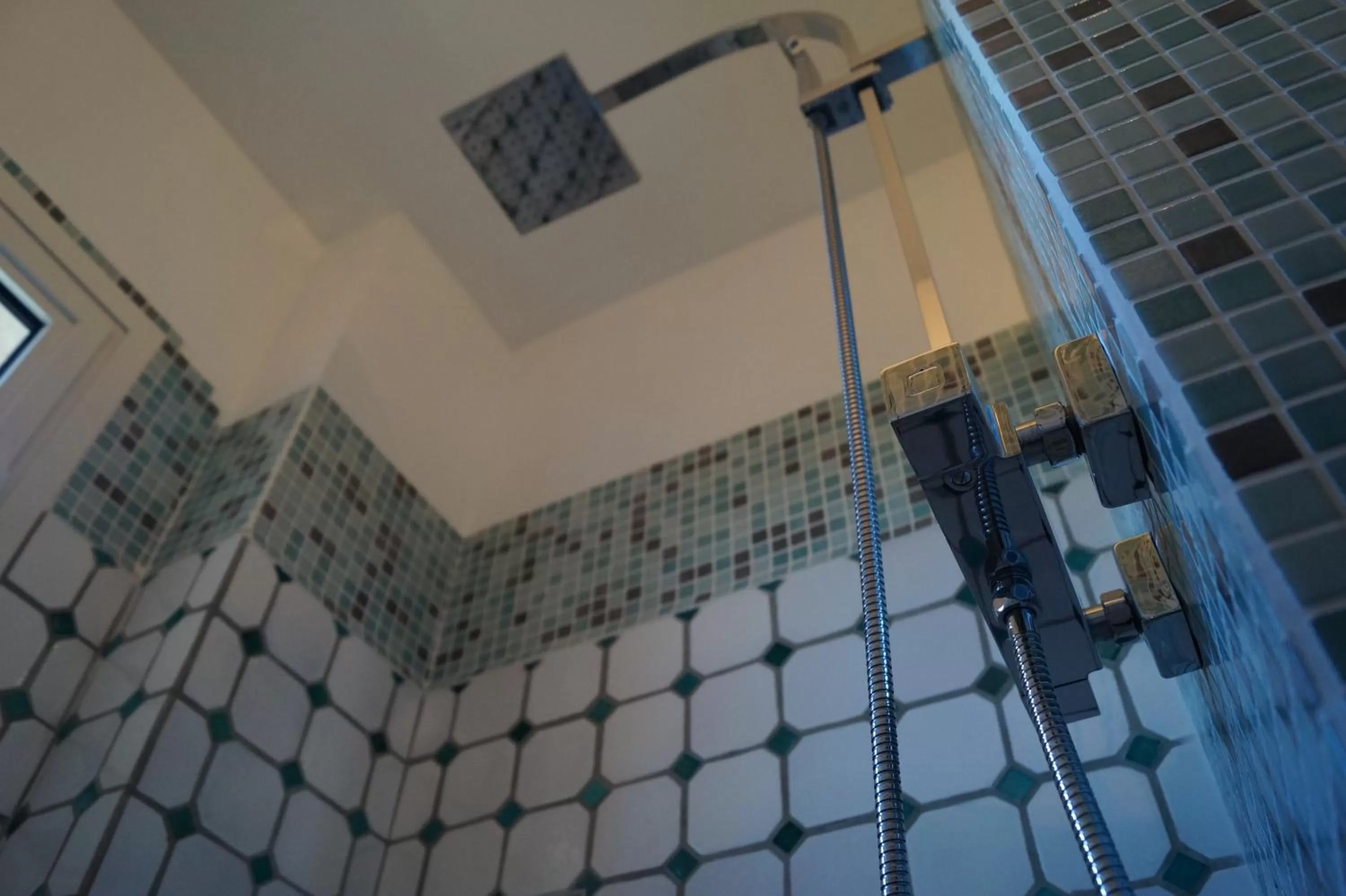 Bathroom in Le Moulin de Varrians