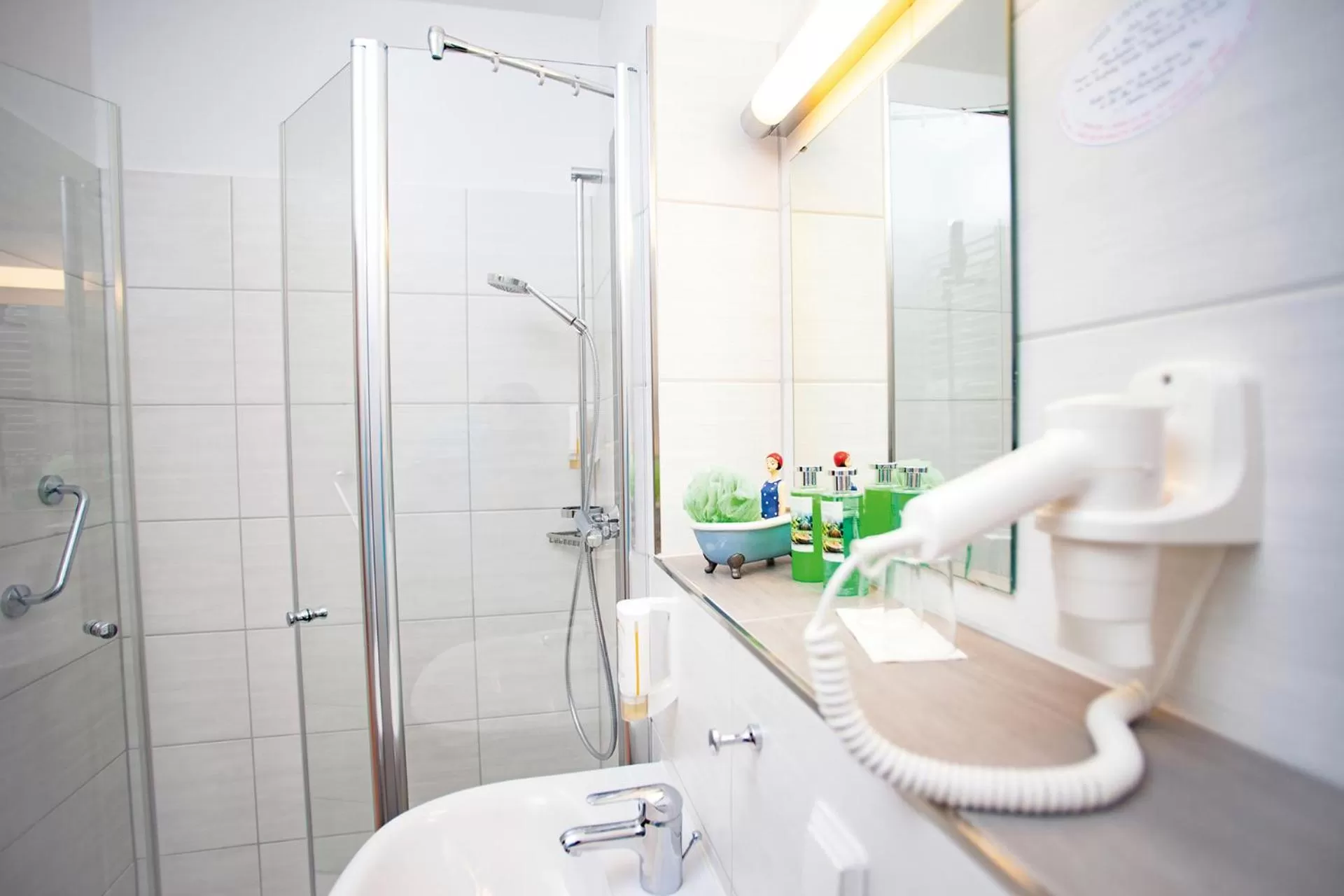 Shower in Vitalhotel am Stadtpark Superior