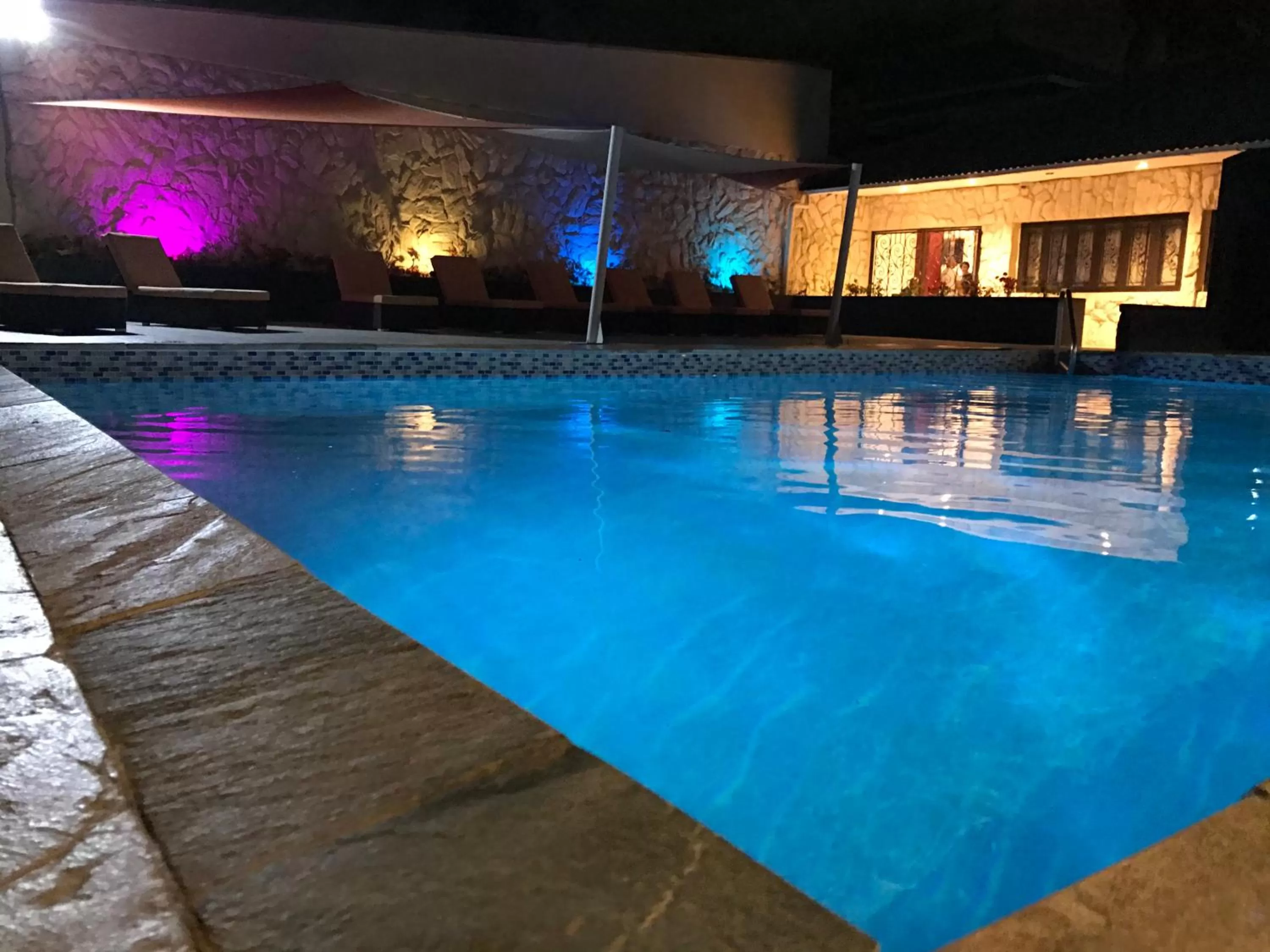 Swimming pool in Curacao Airport Hotel